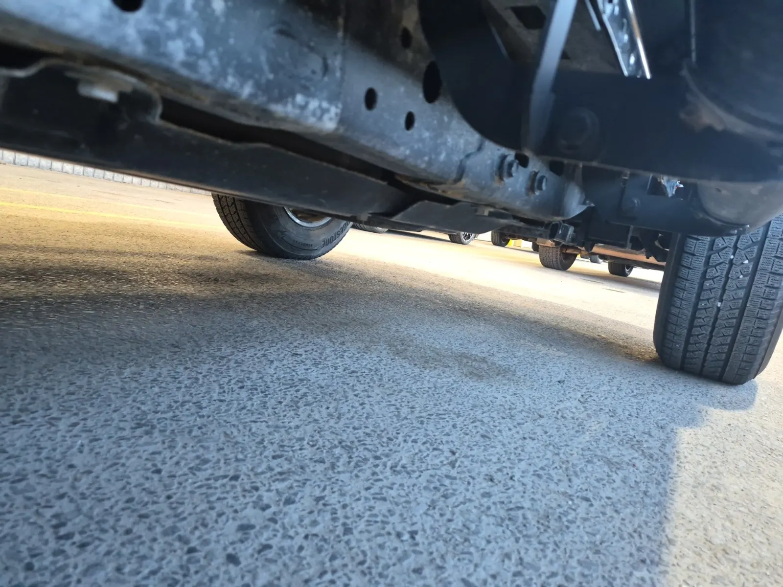 Undercarriage - Passenger Photo