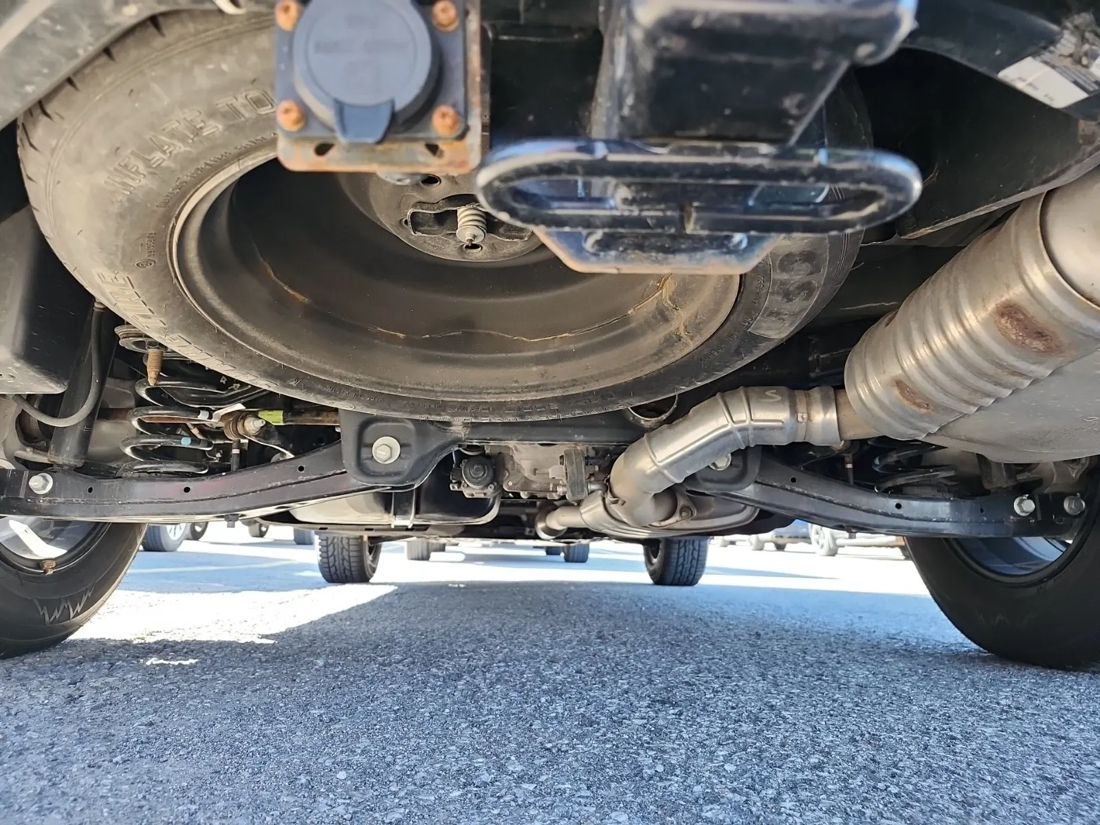 Undercarriage - Rear Photo