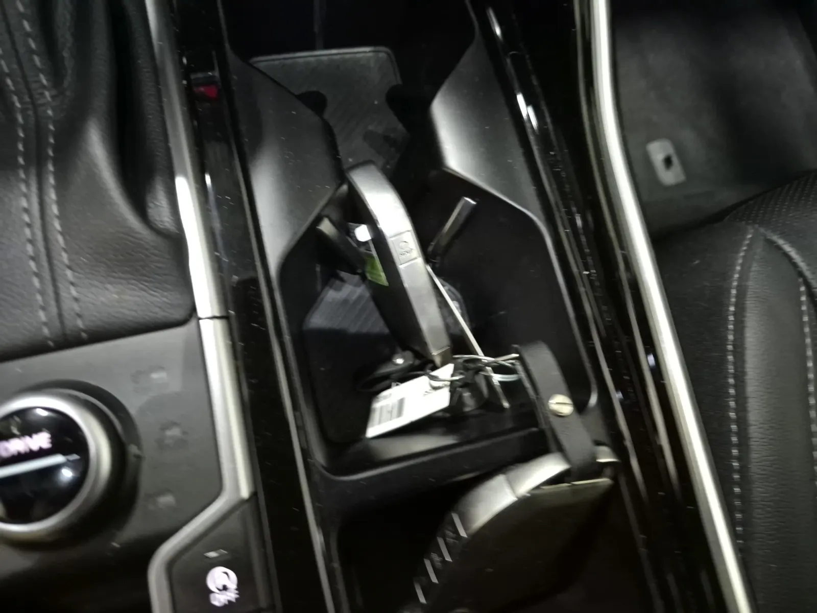 Keys/Fobs/Manual Photo