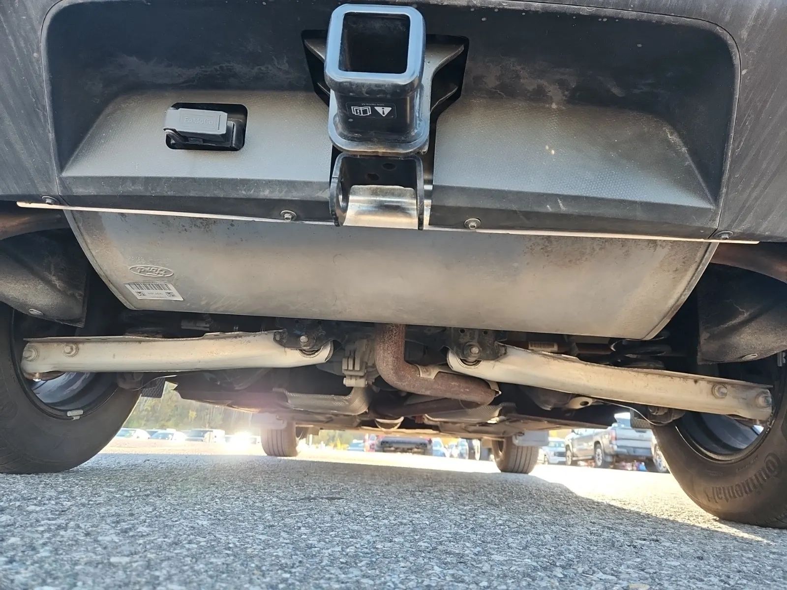 Undercarriage - Rear Photo