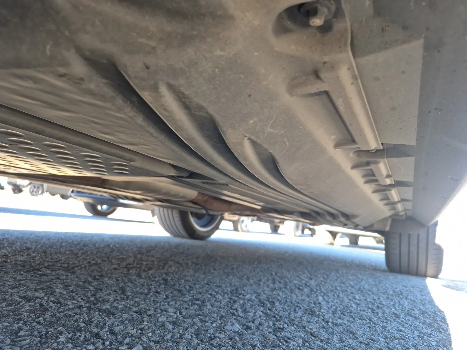 Undercarriage - Driver Photo