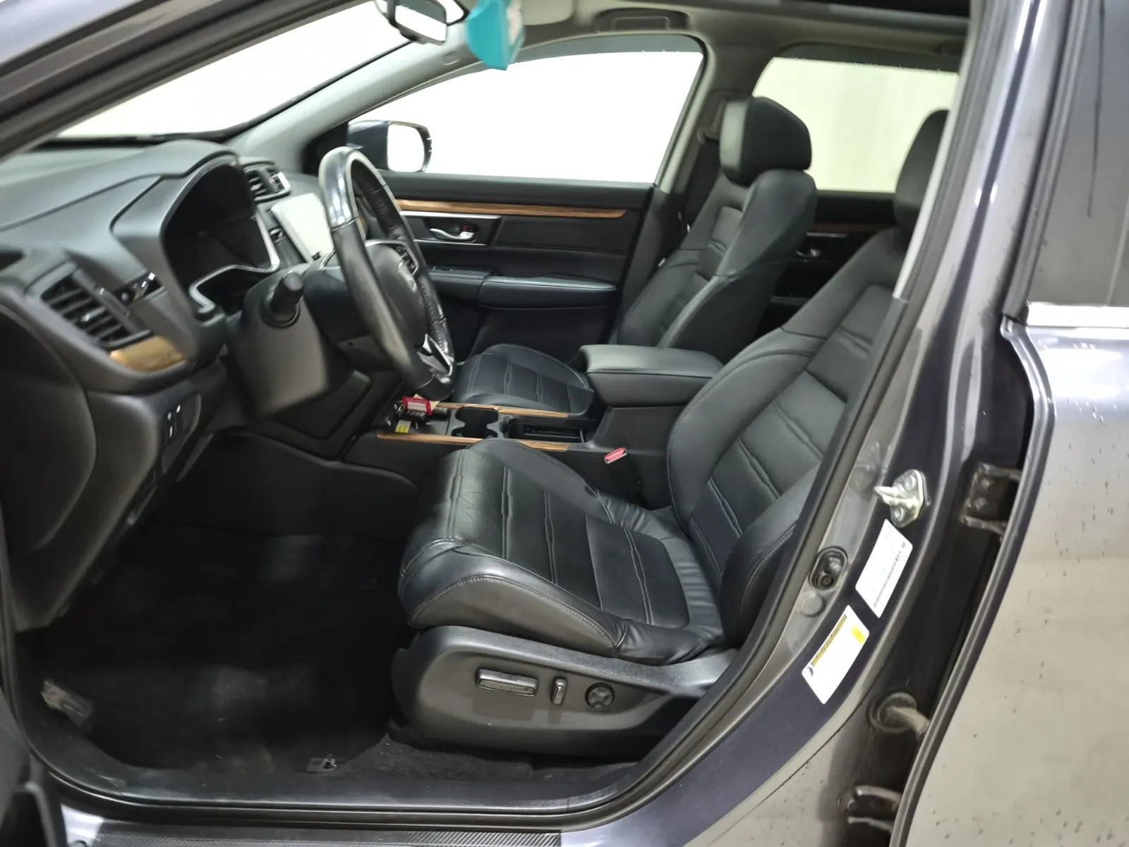 Front Interior Photo