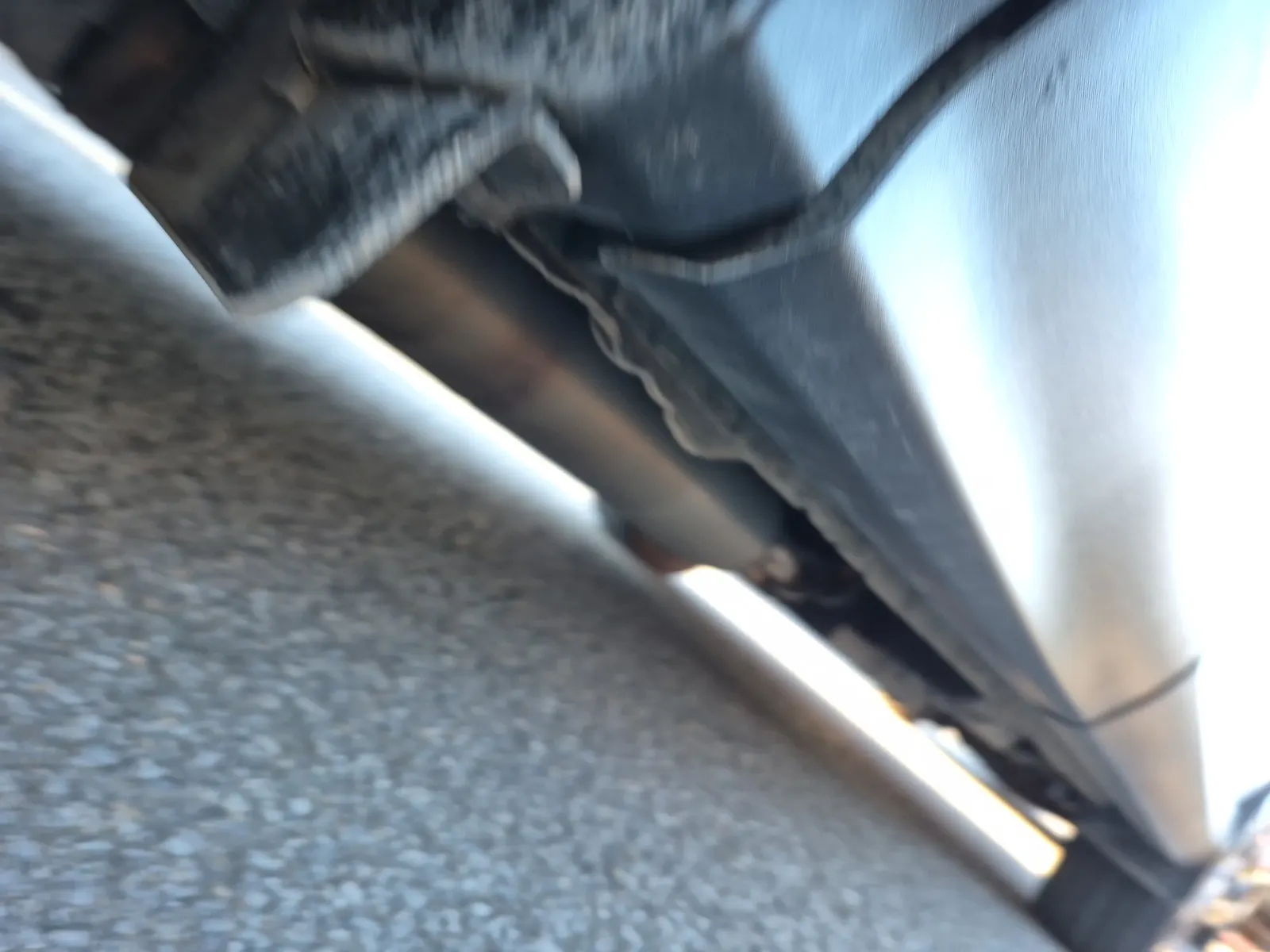 Undercarriage - Passenger Photo