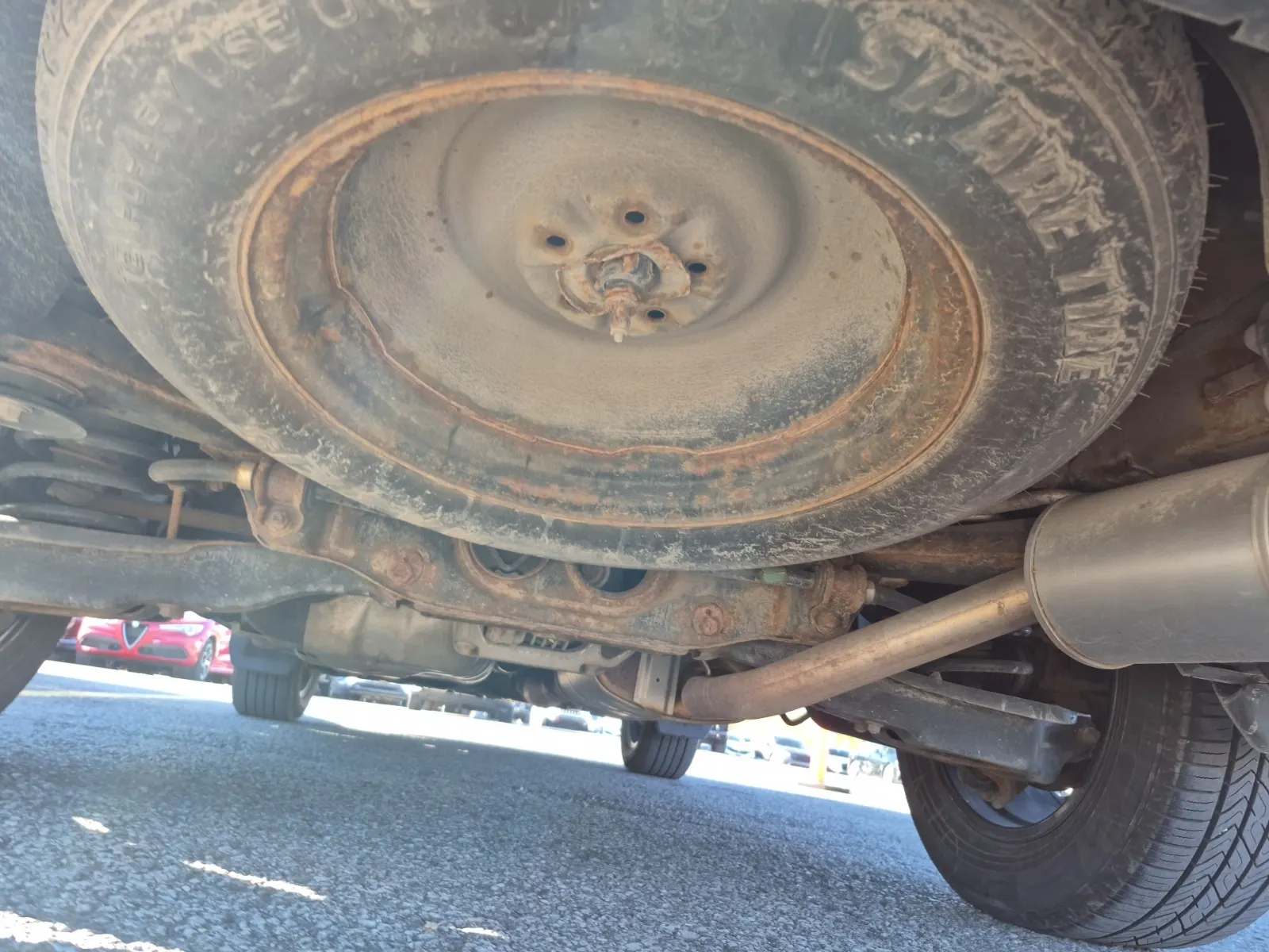 Undercarriage - Rear Photo