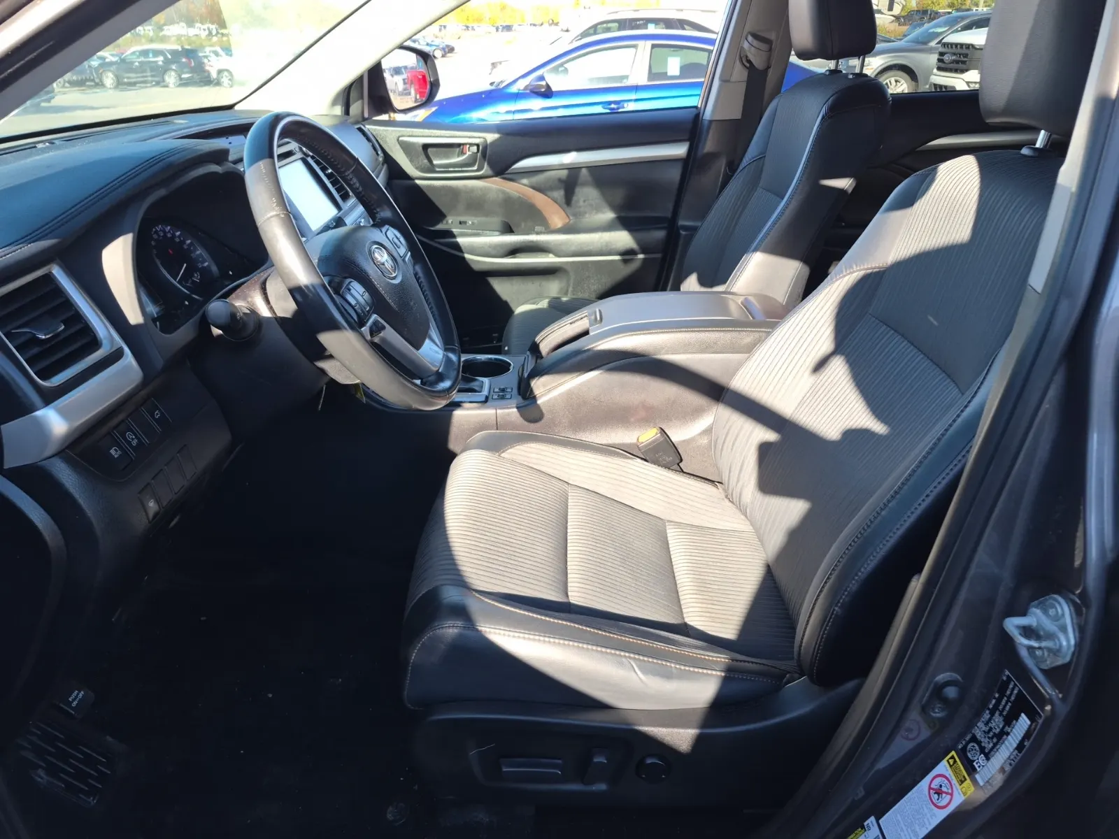 Front Interior Photo