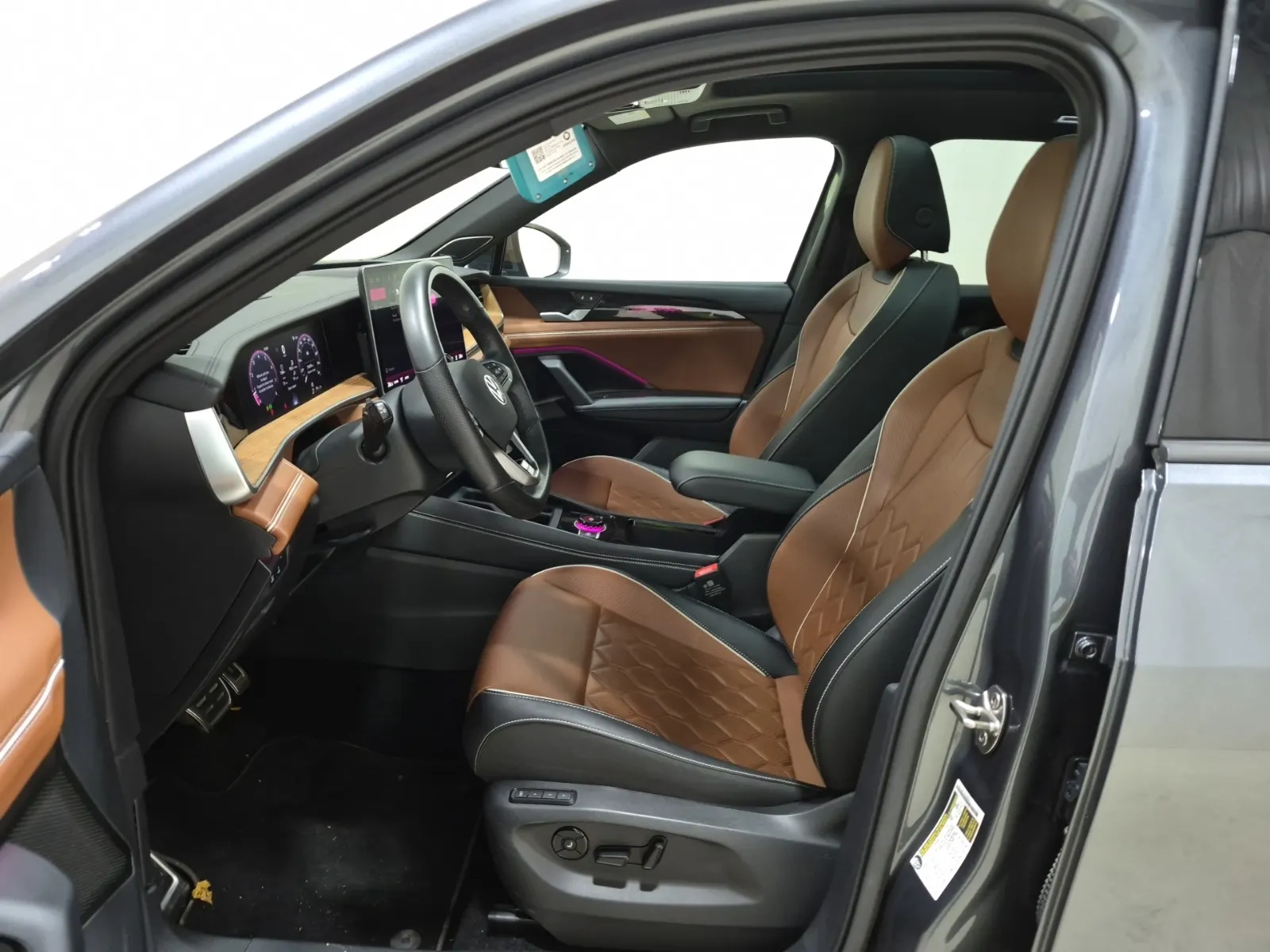 Front Interior Photo