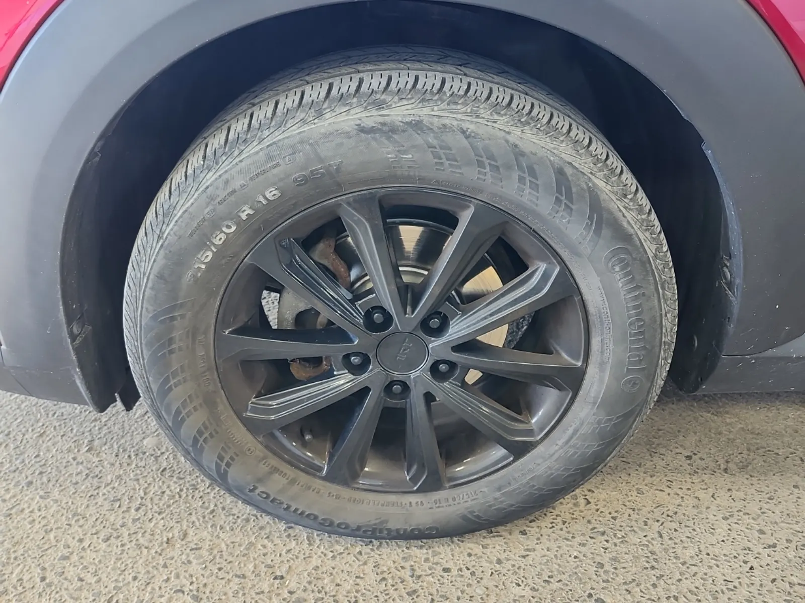 Front driver wheel/tire photo