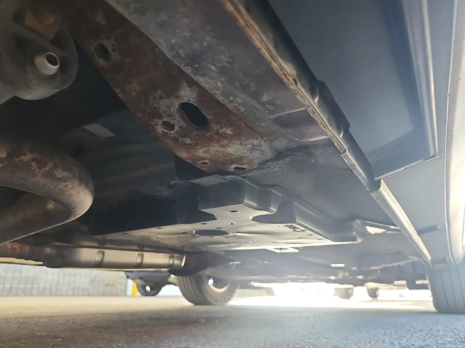 Undercarriage - Passenger Photo