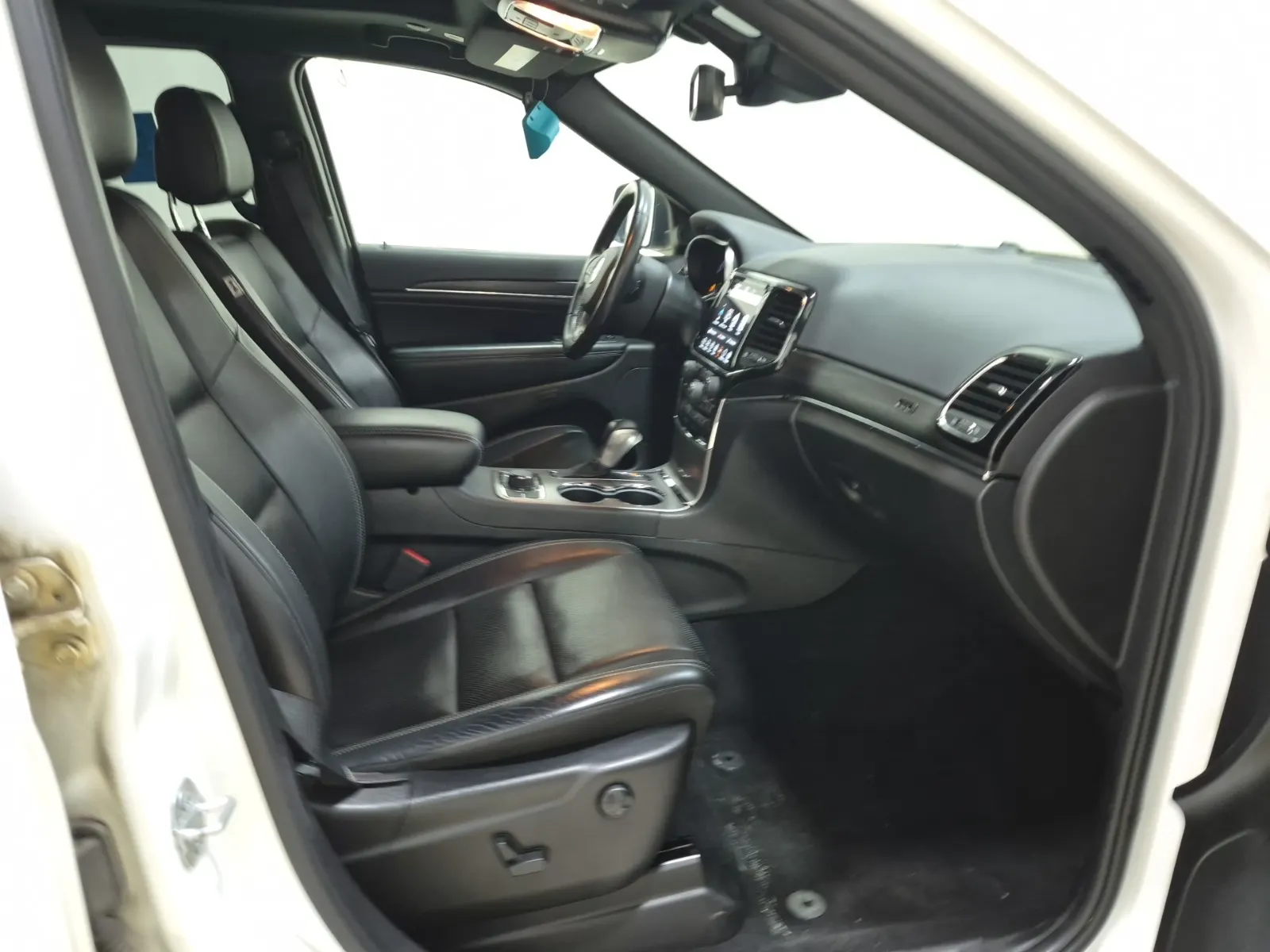 Right Side Interior Photo