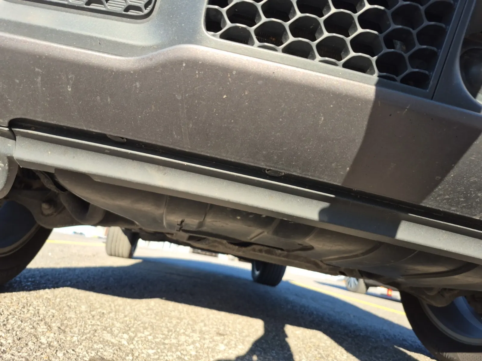 Undercarriage - Front Photo