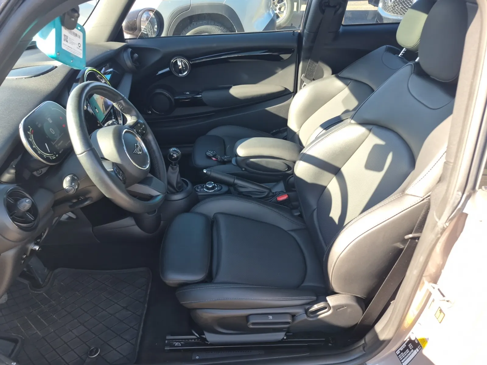 Front Interior Photo