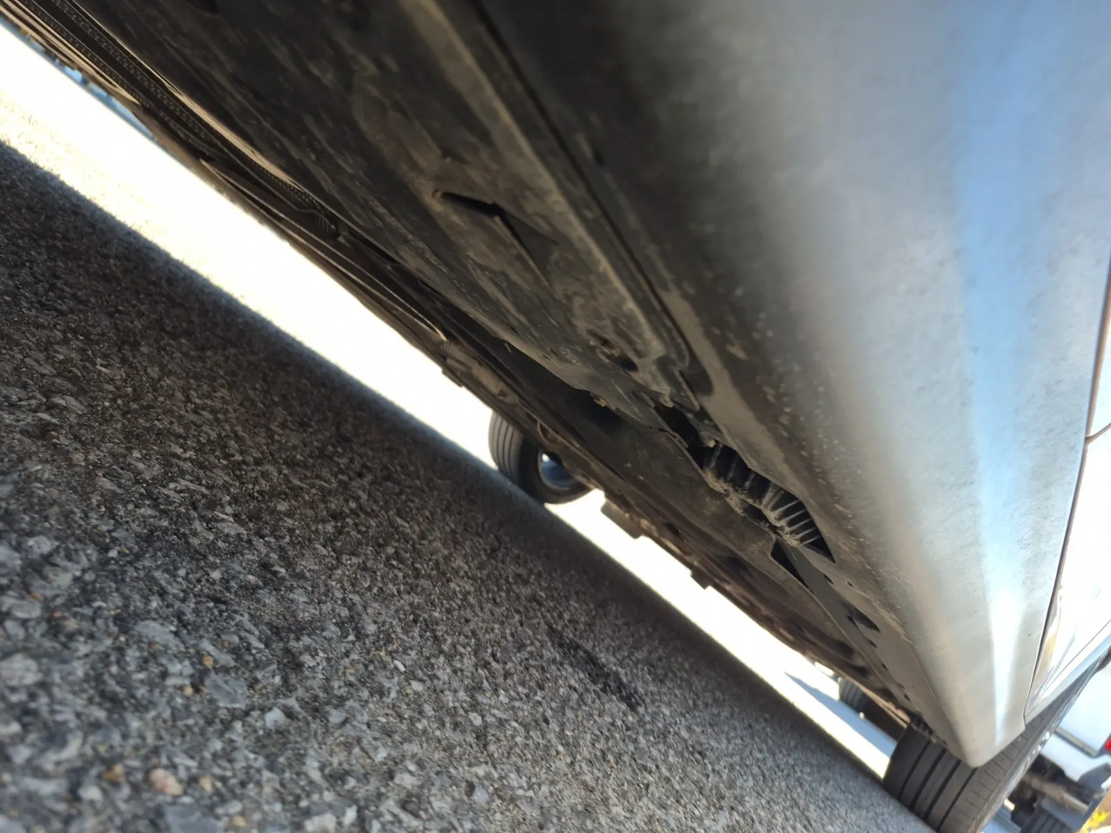 Undercarriage - Passenger Photo