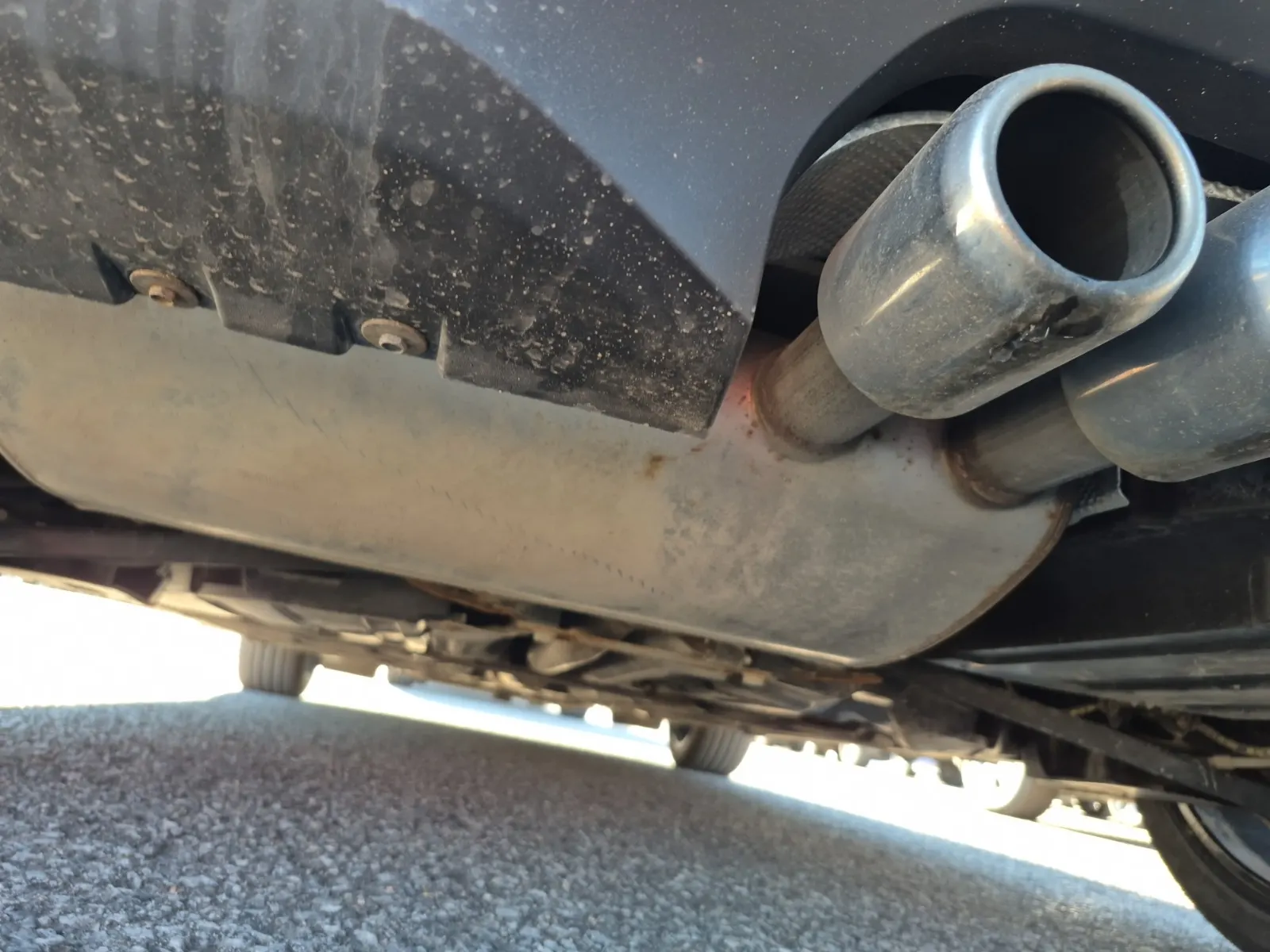 Undercarriage - Rear Photo