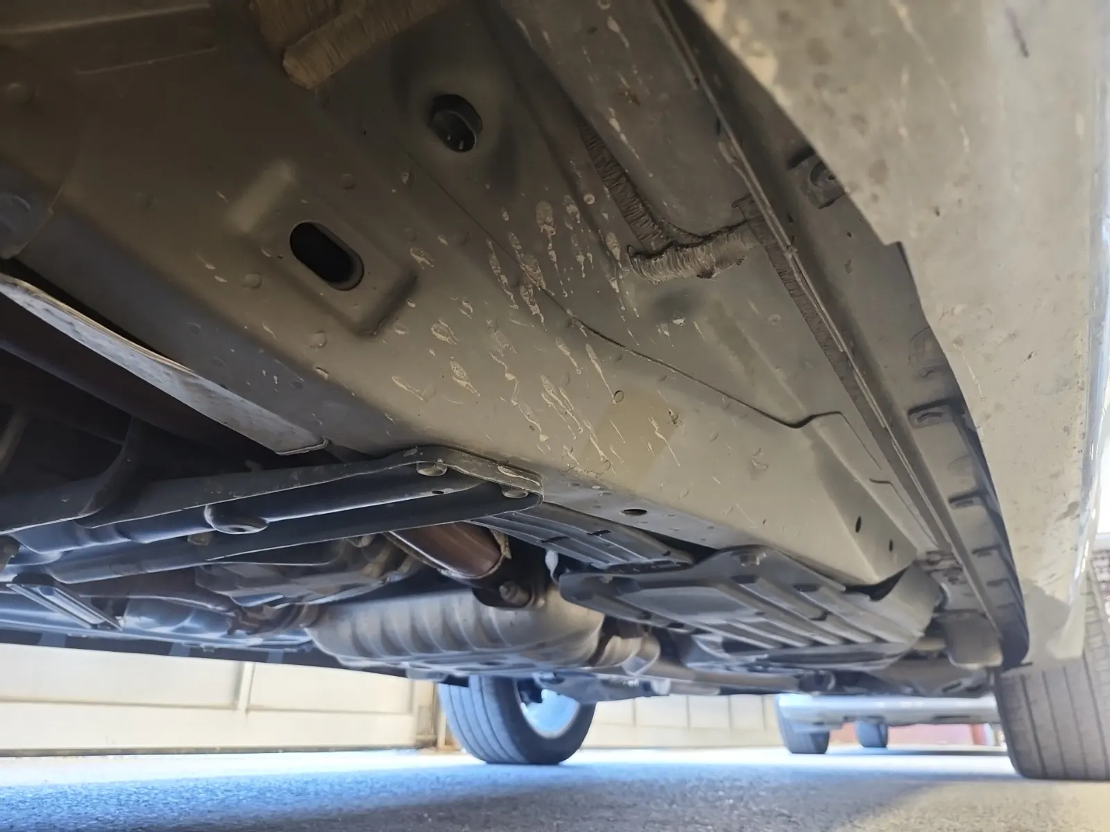 Undercarriage - Driver Photo