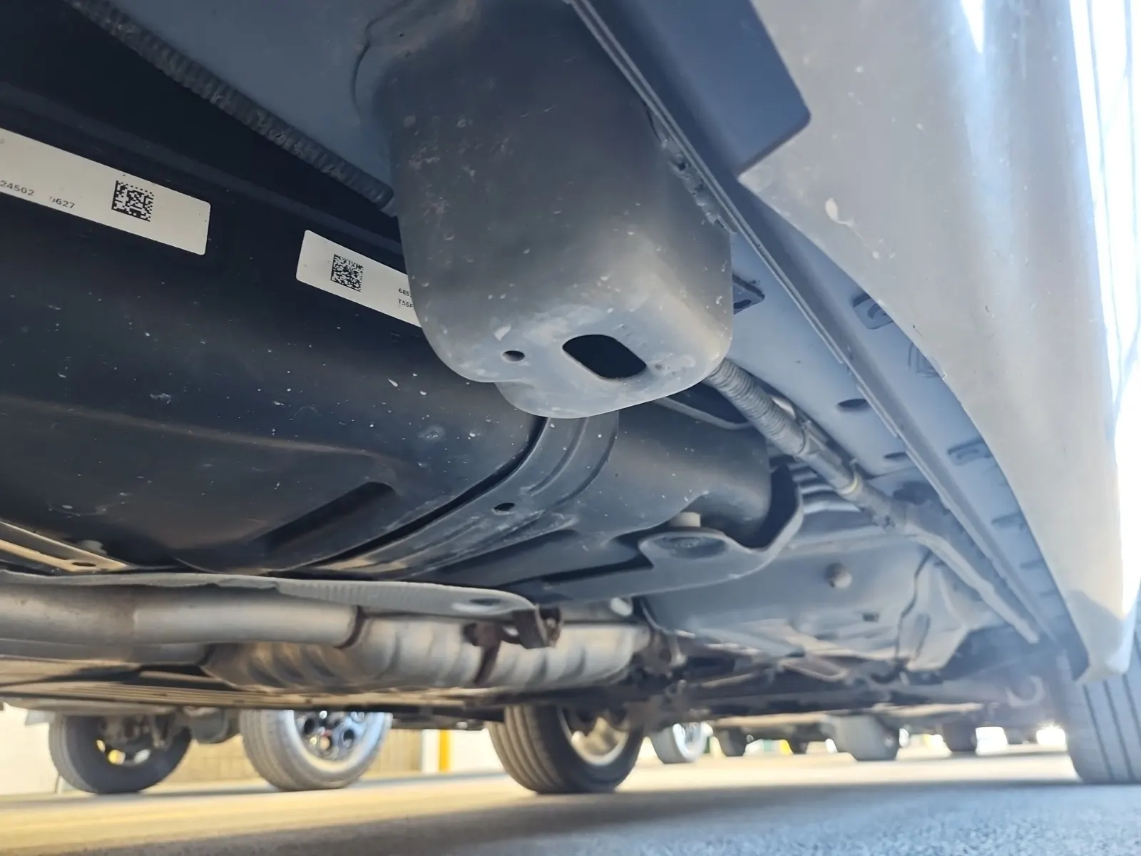 Undercarriage - Passenger Photo