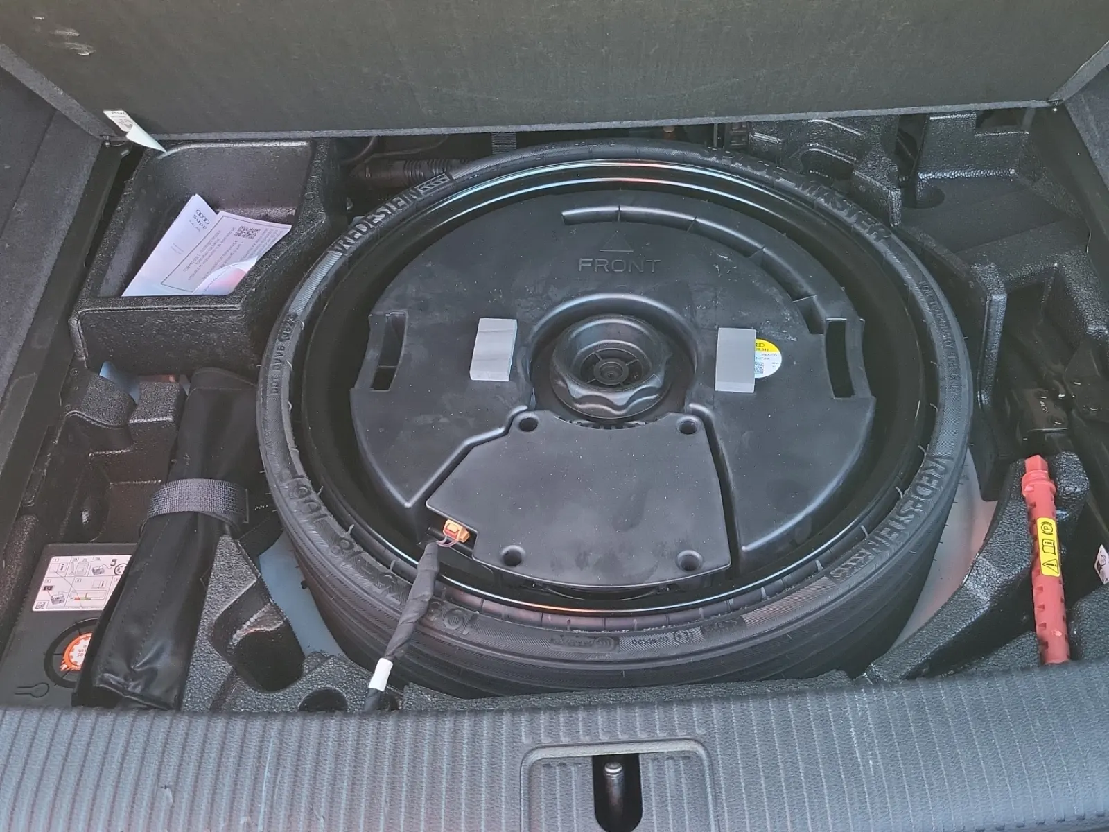 Spare Tire & Wheel Photo
