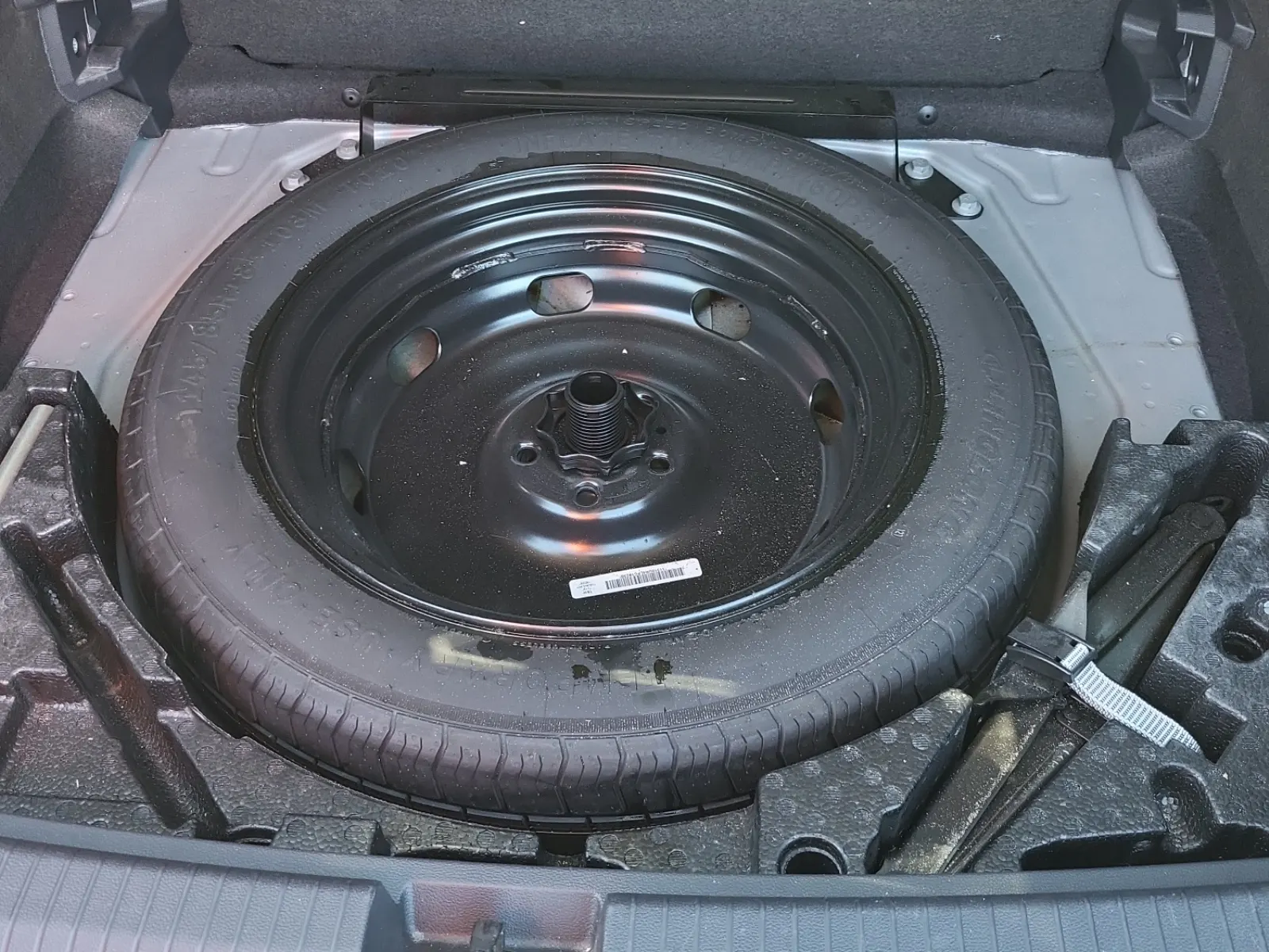 Spare Tire & Wheel Photo