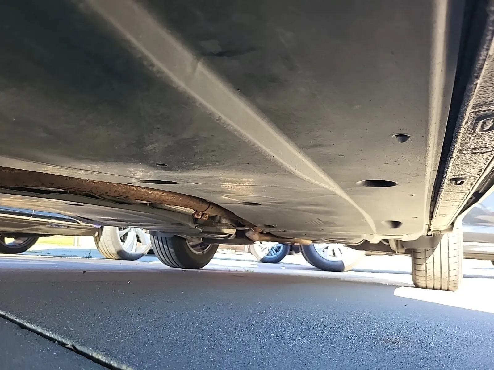 Undercarriage - Driver Photo