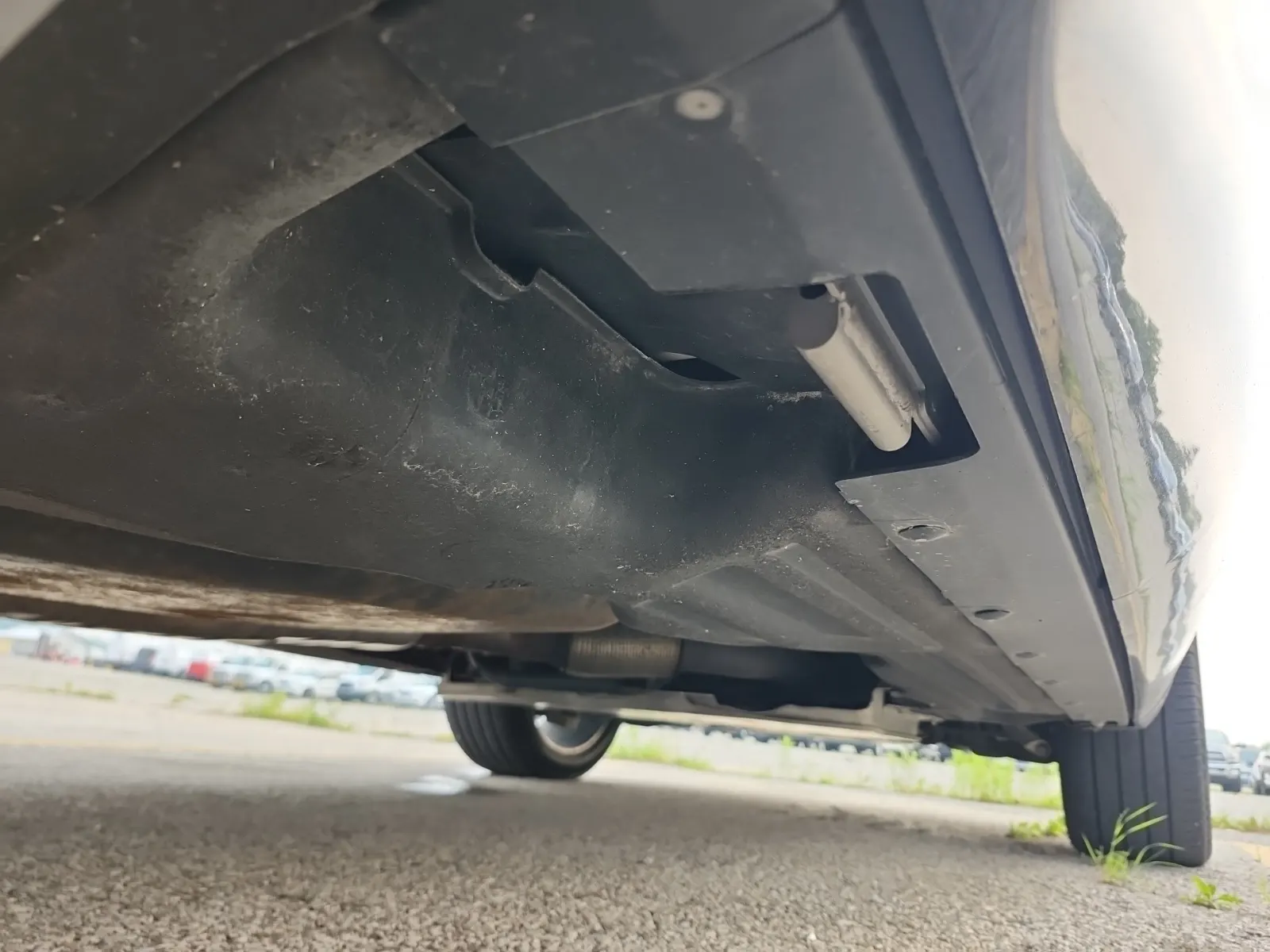 Undercarriage - Passenger Photo