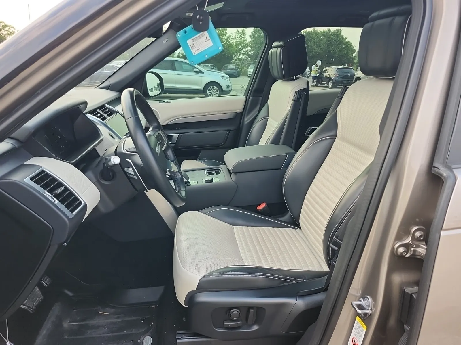 Front Interior Photo