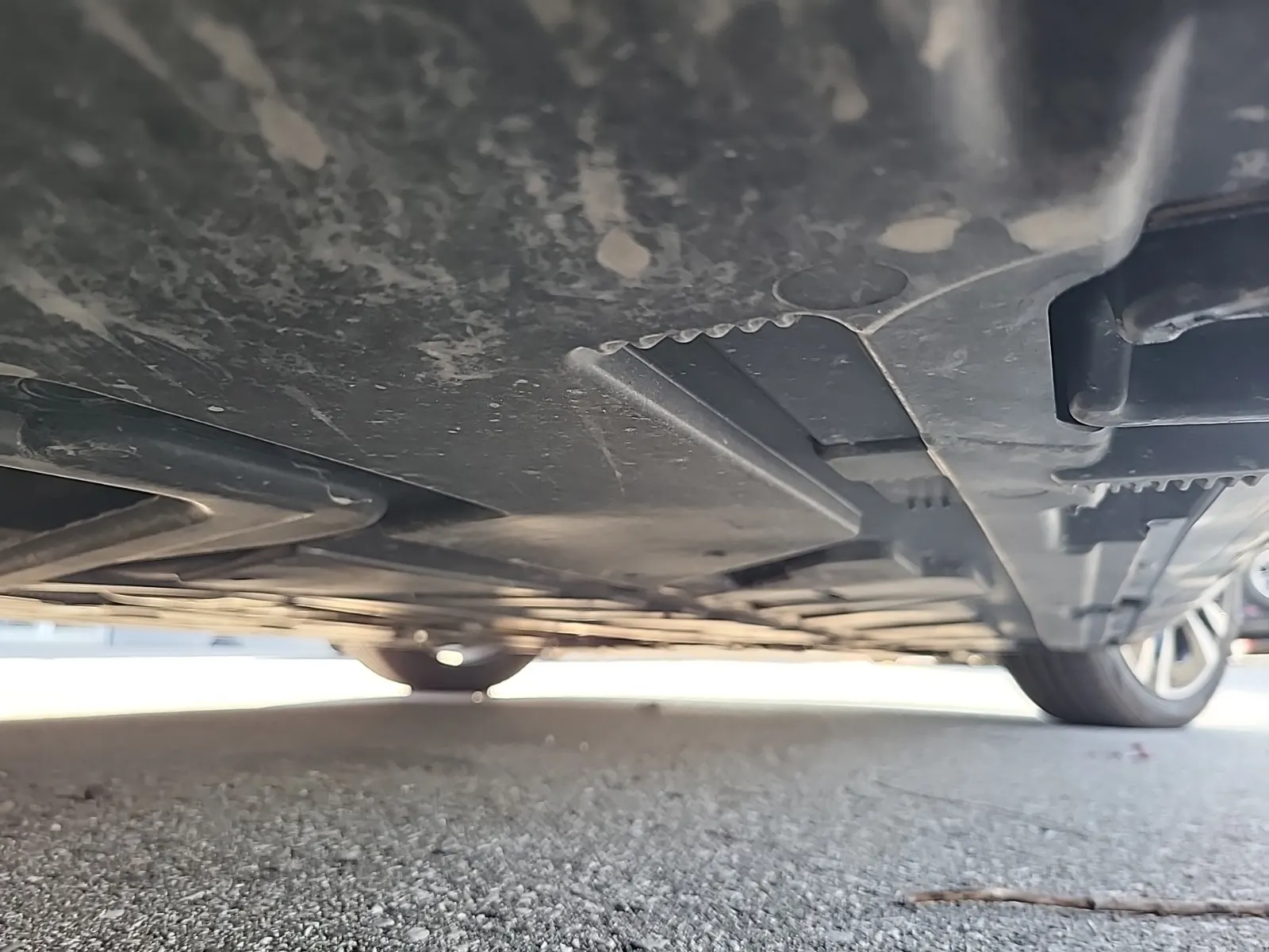Undercarriage - Passenger Photo