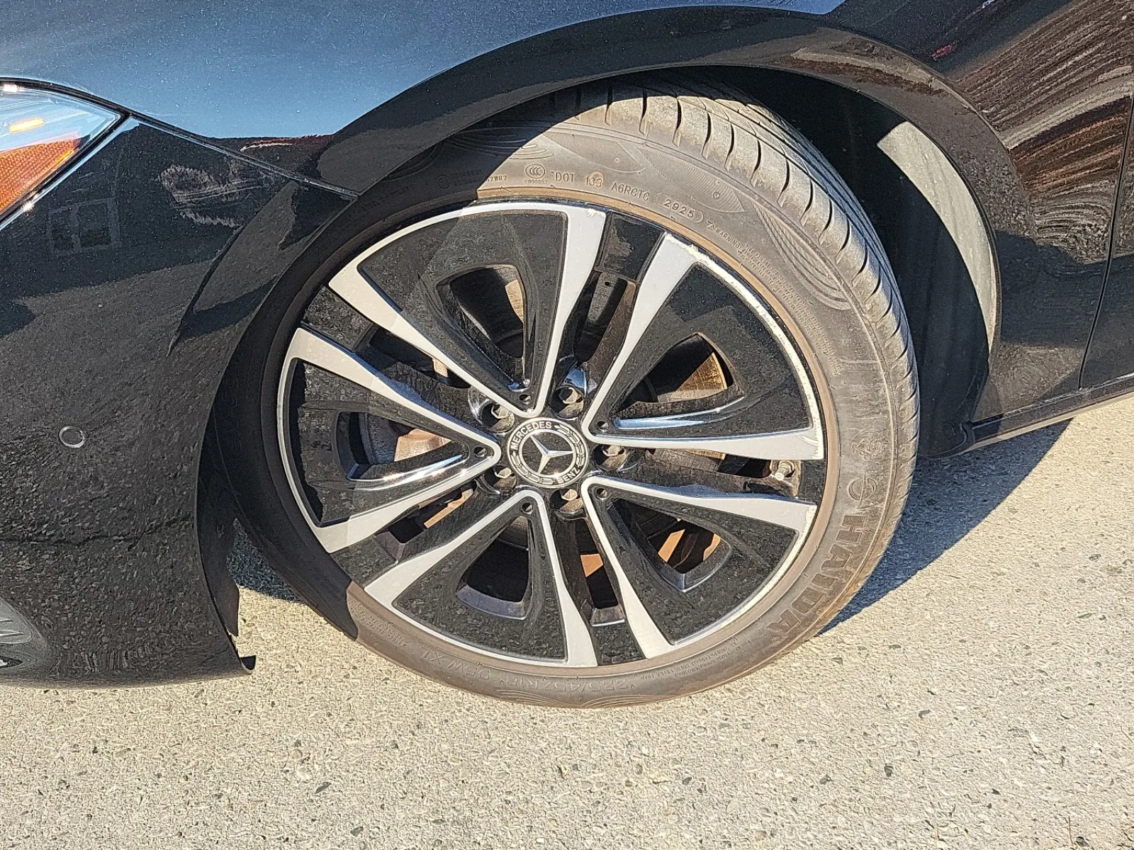Front driver wheel/tire photo