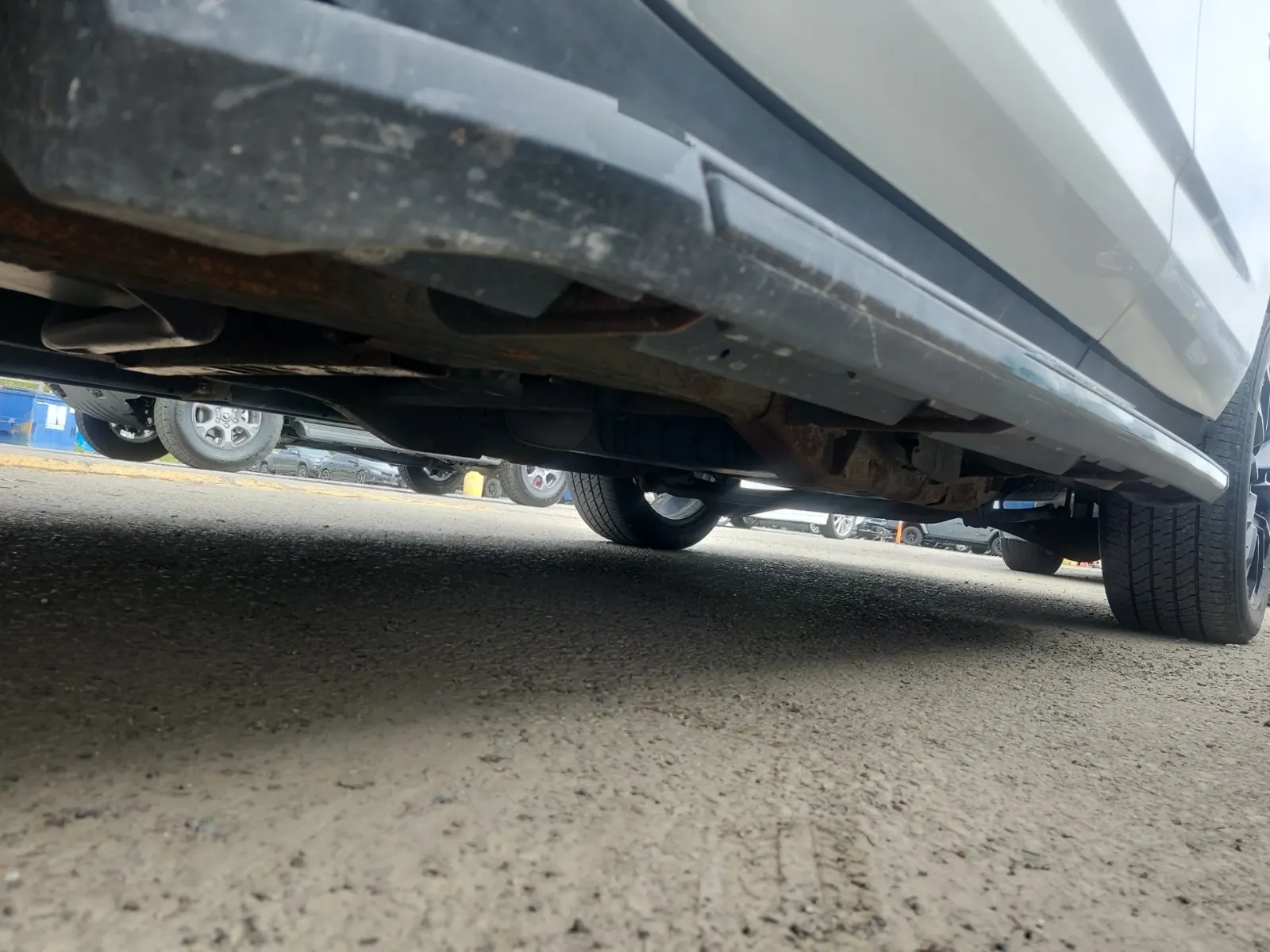 Undercarriage - Driver Photo