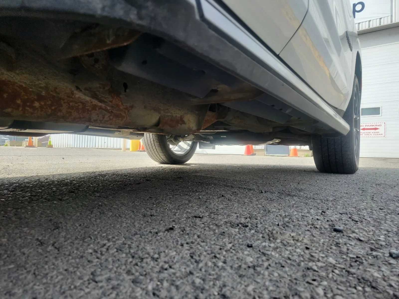 Undercarriage - Passenger Photo