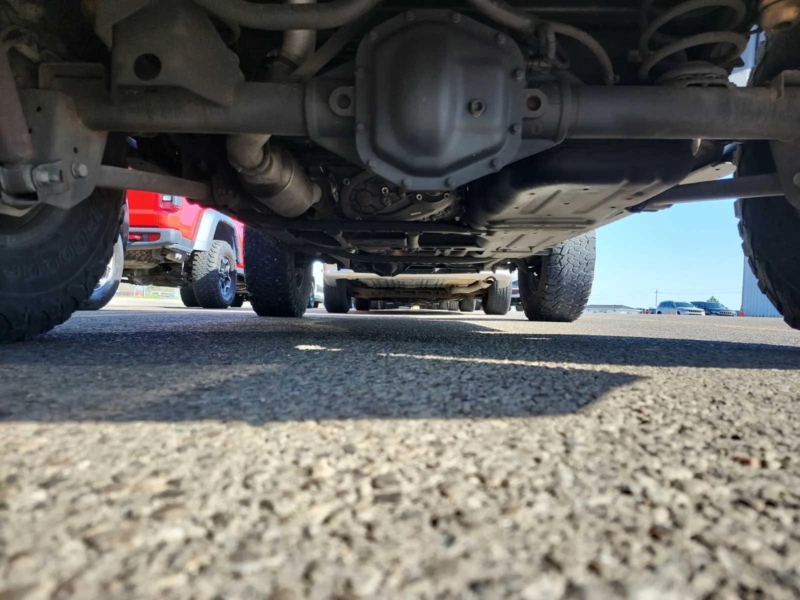 Undercarriage - Rear Photo