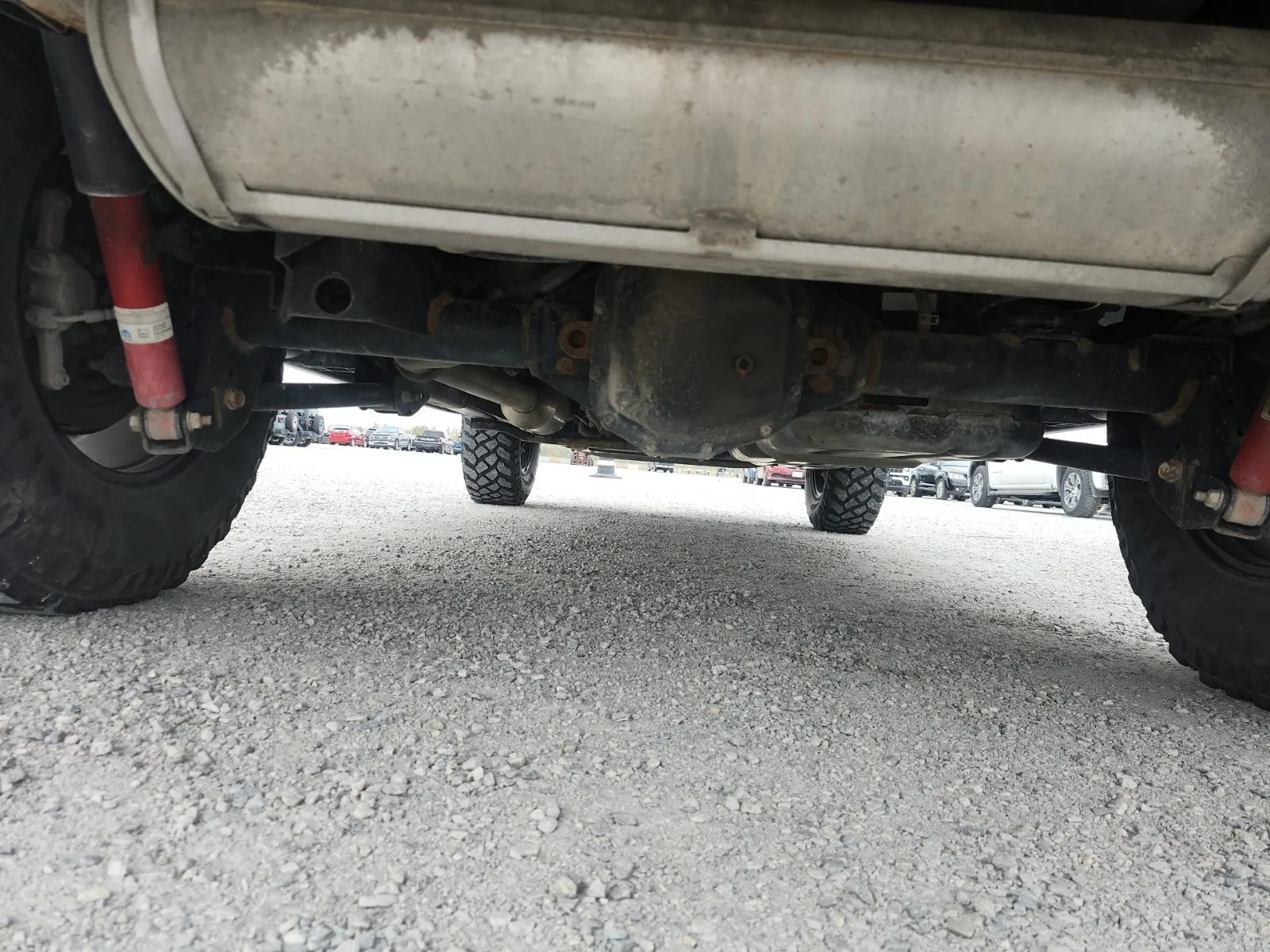 Undercarriage - Rear Photo