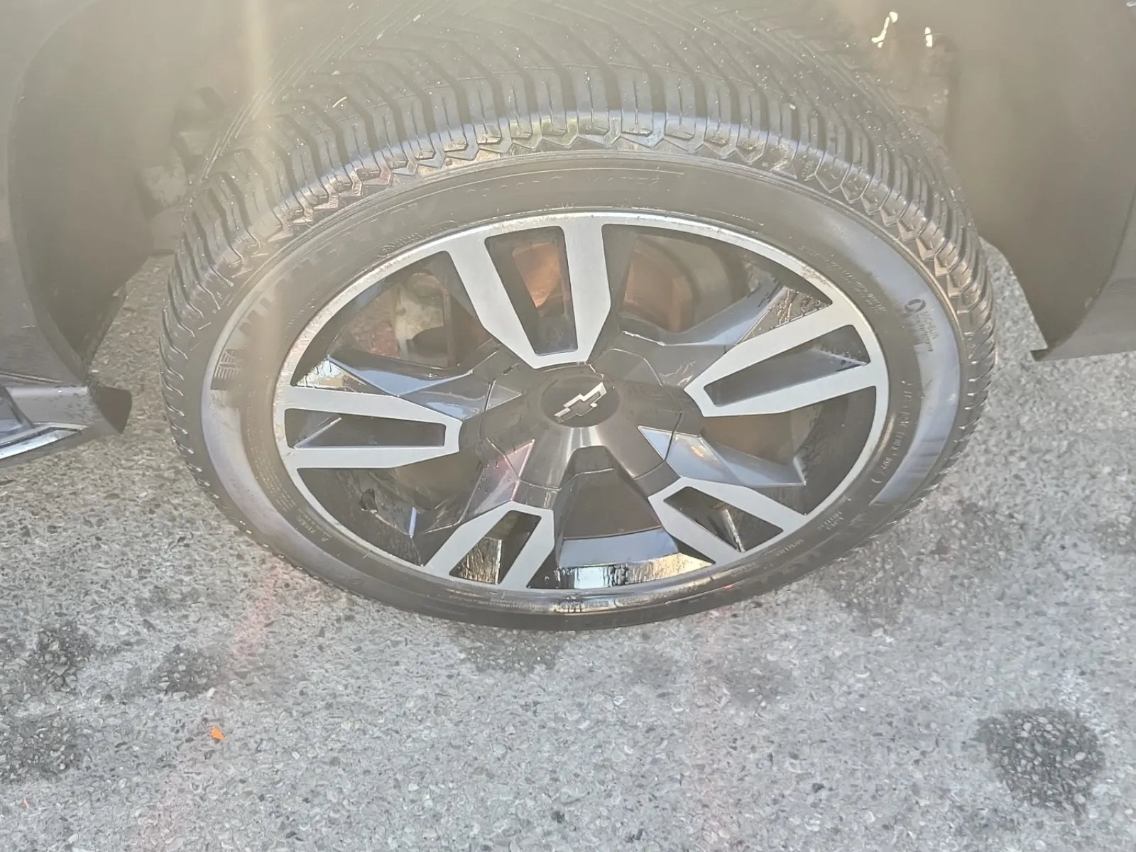 Left Rear Wheel/Tire Photo