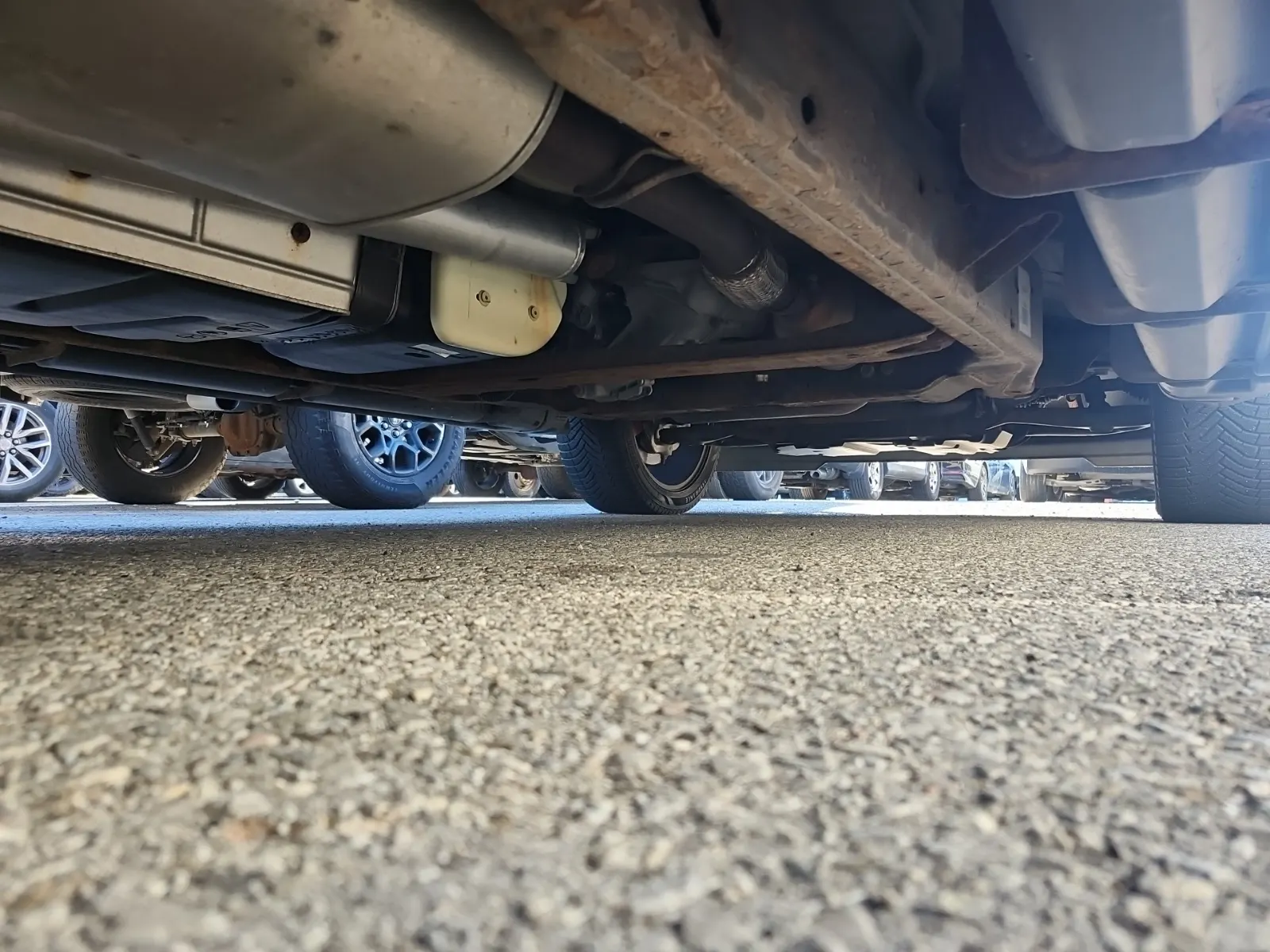 Undercarriage - Passenger Photo