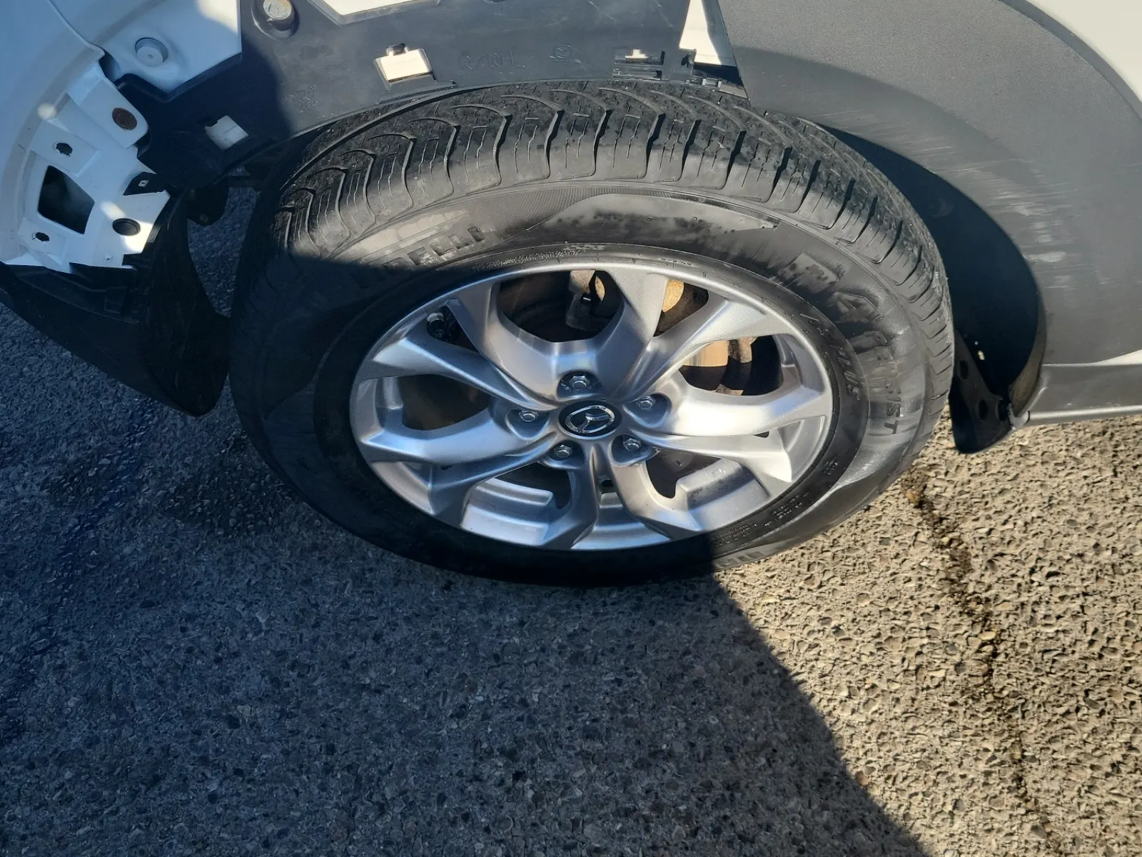 Right Rear Wheel/Tire Photo