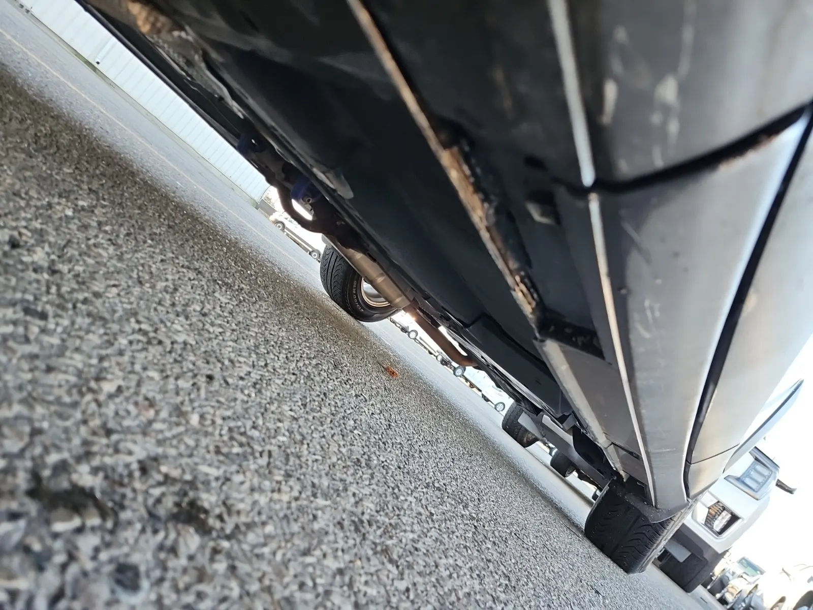 Undercarriage - Driver Photo