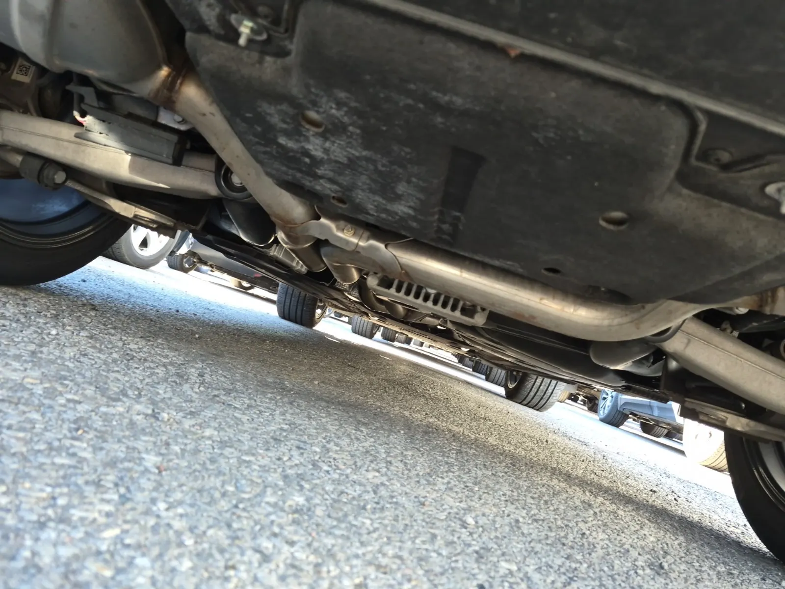 Undercarriage - Rear Photo
