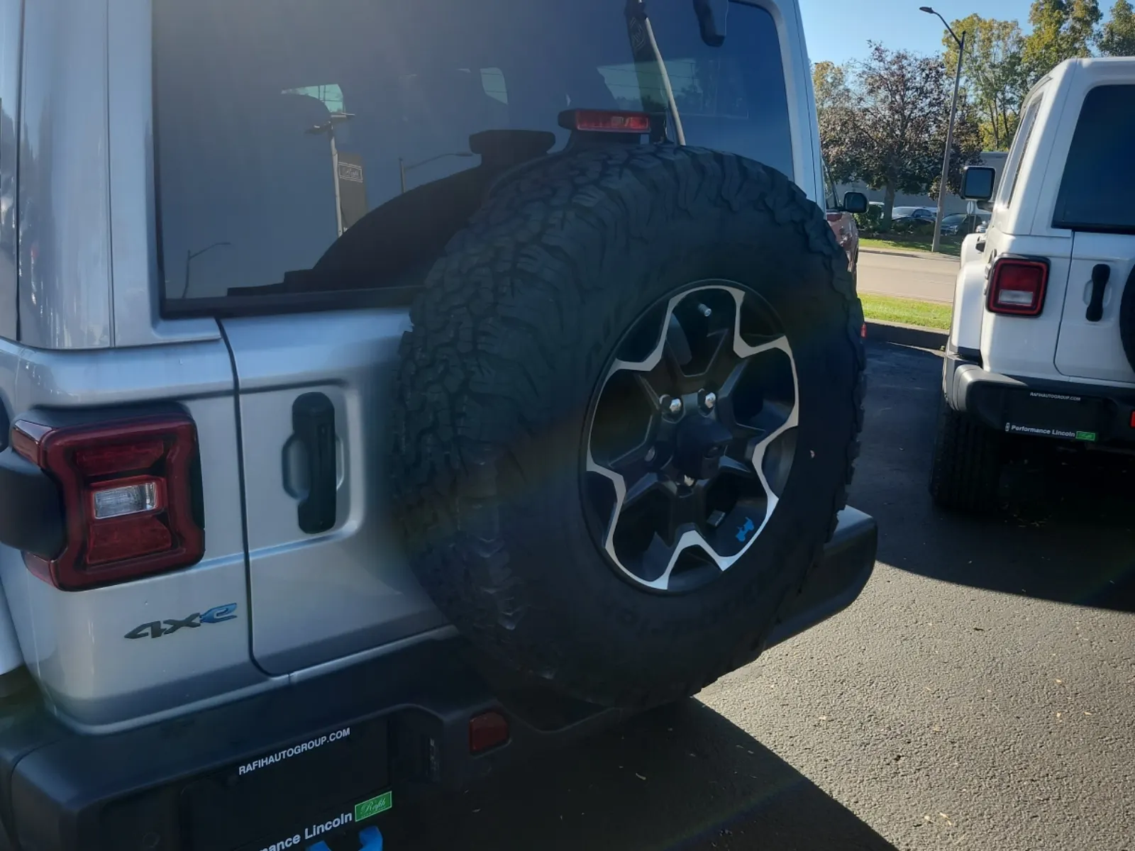 Spare Tire & Wheel Photo