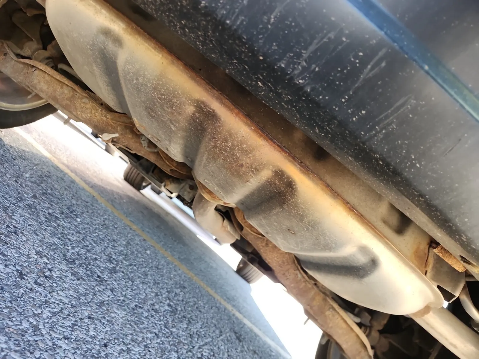 Undercarriage - Rear Photo