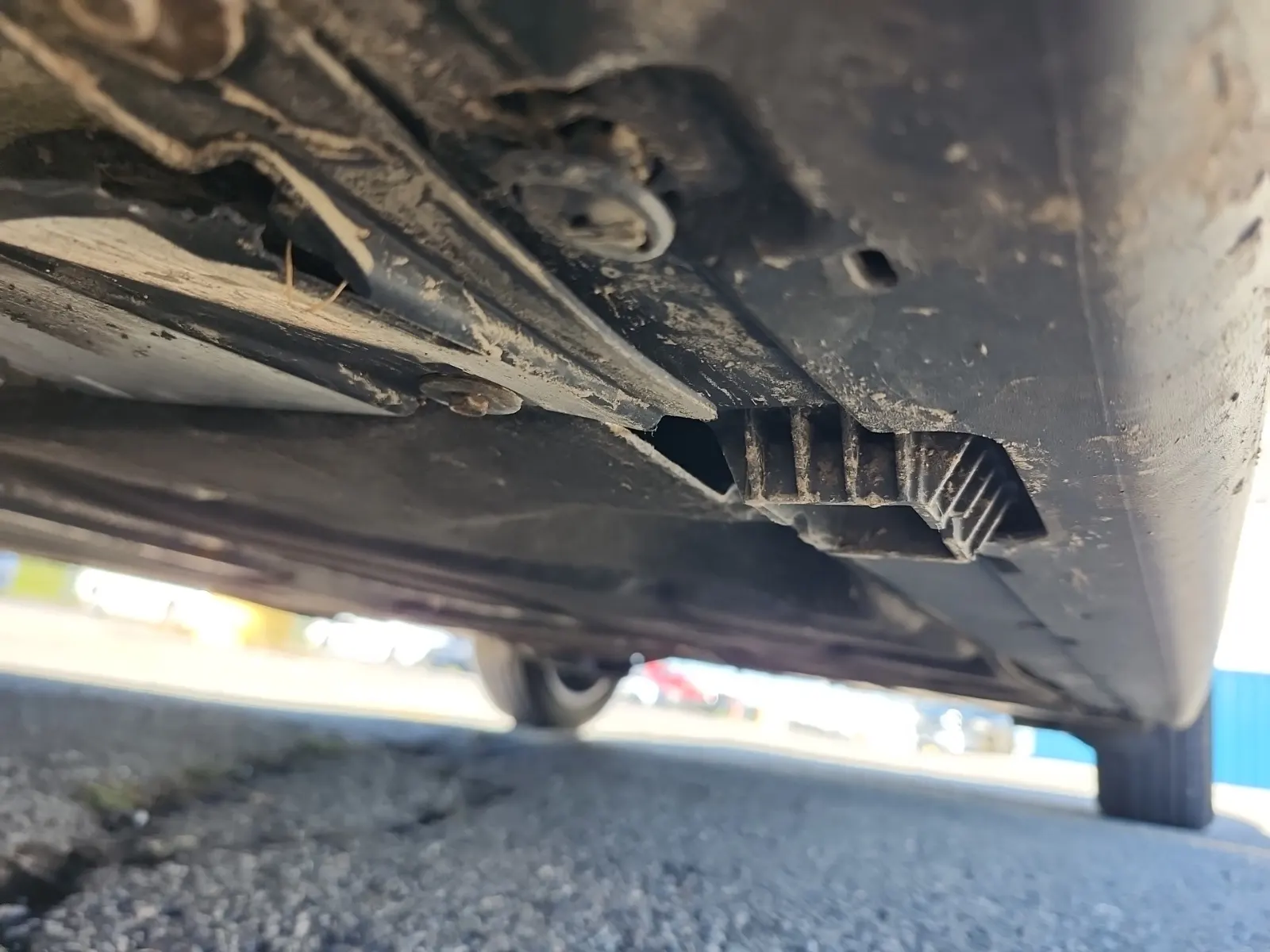 Undercarriage - Driver Photo