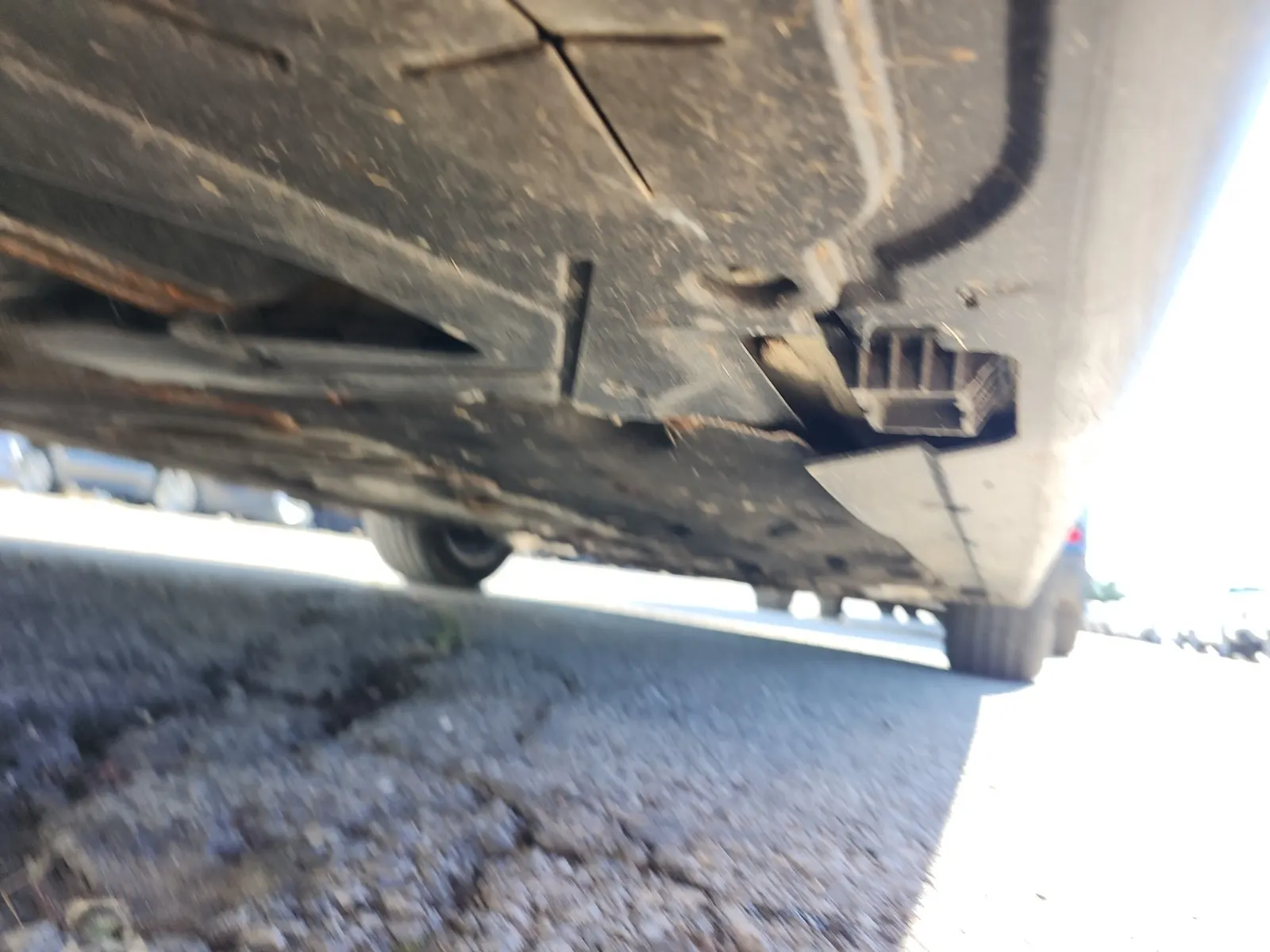 Undercarriage - Passenger Photo