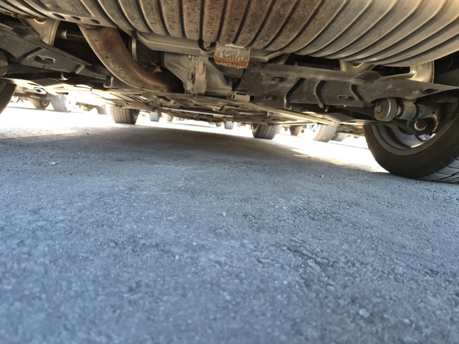 Undercarriage - Rear Photo