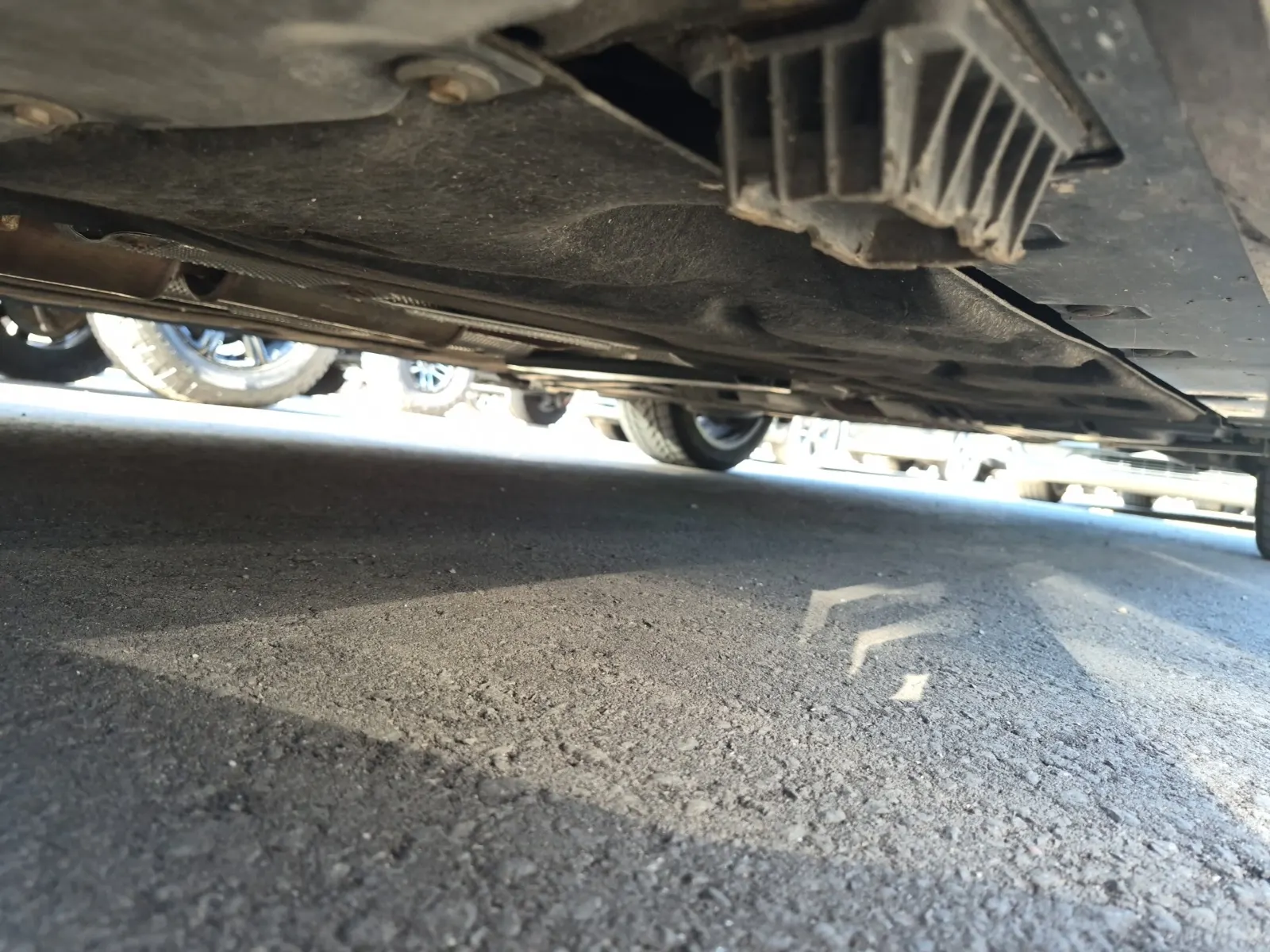 Undercarriage - Driver Photo