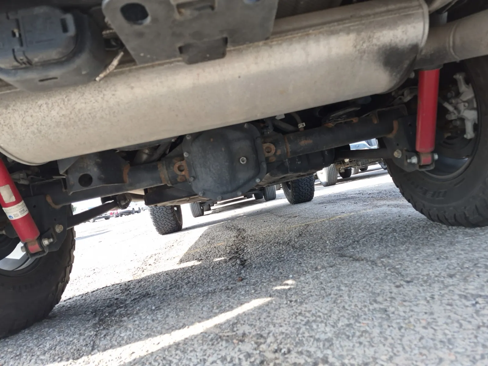 Undercarriage - Rear Photo