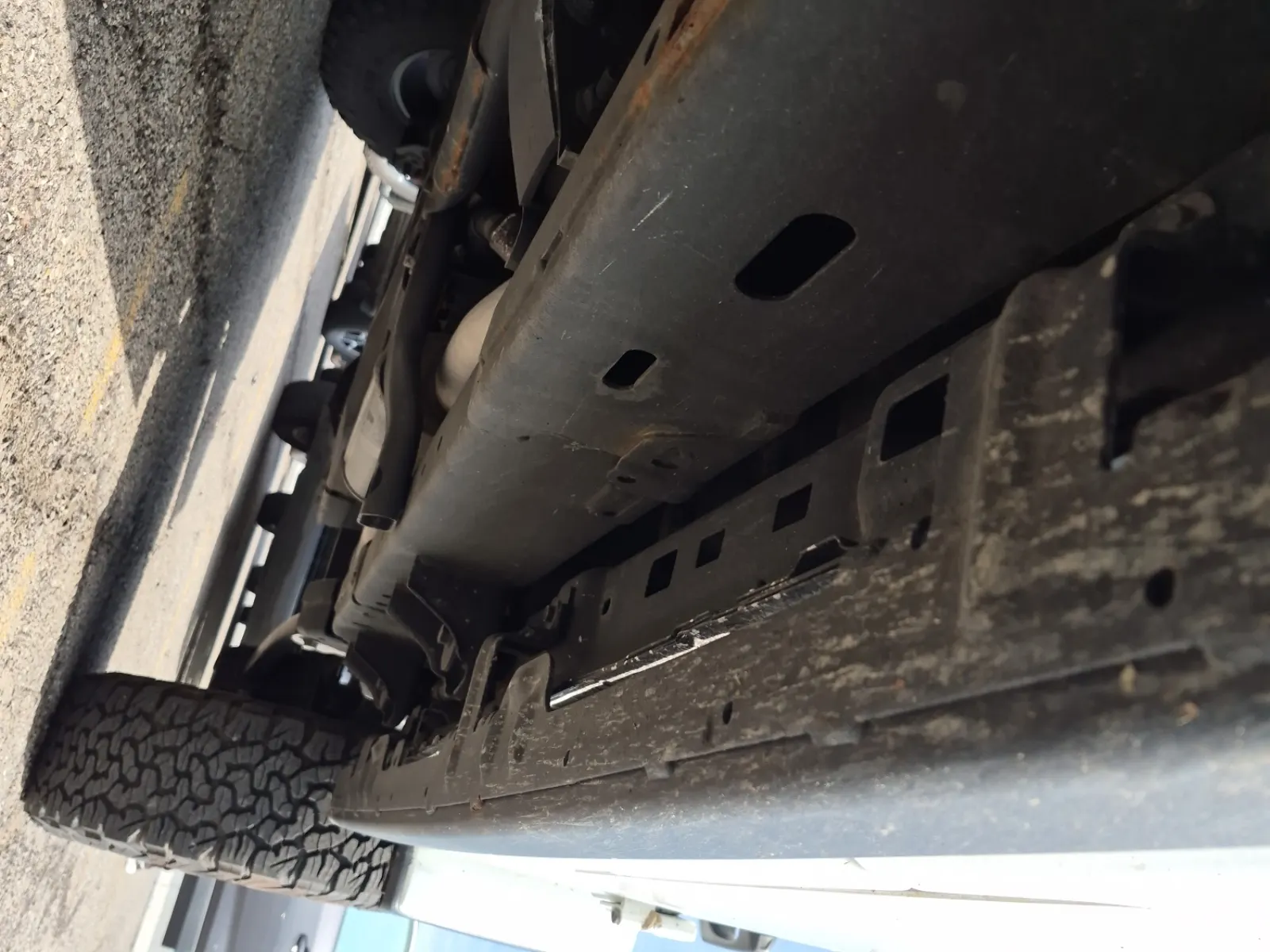 Undercarriage - Driver Photo