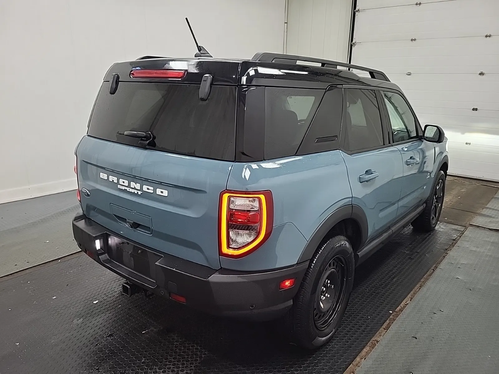 Passenger Rear 3/4 Photo