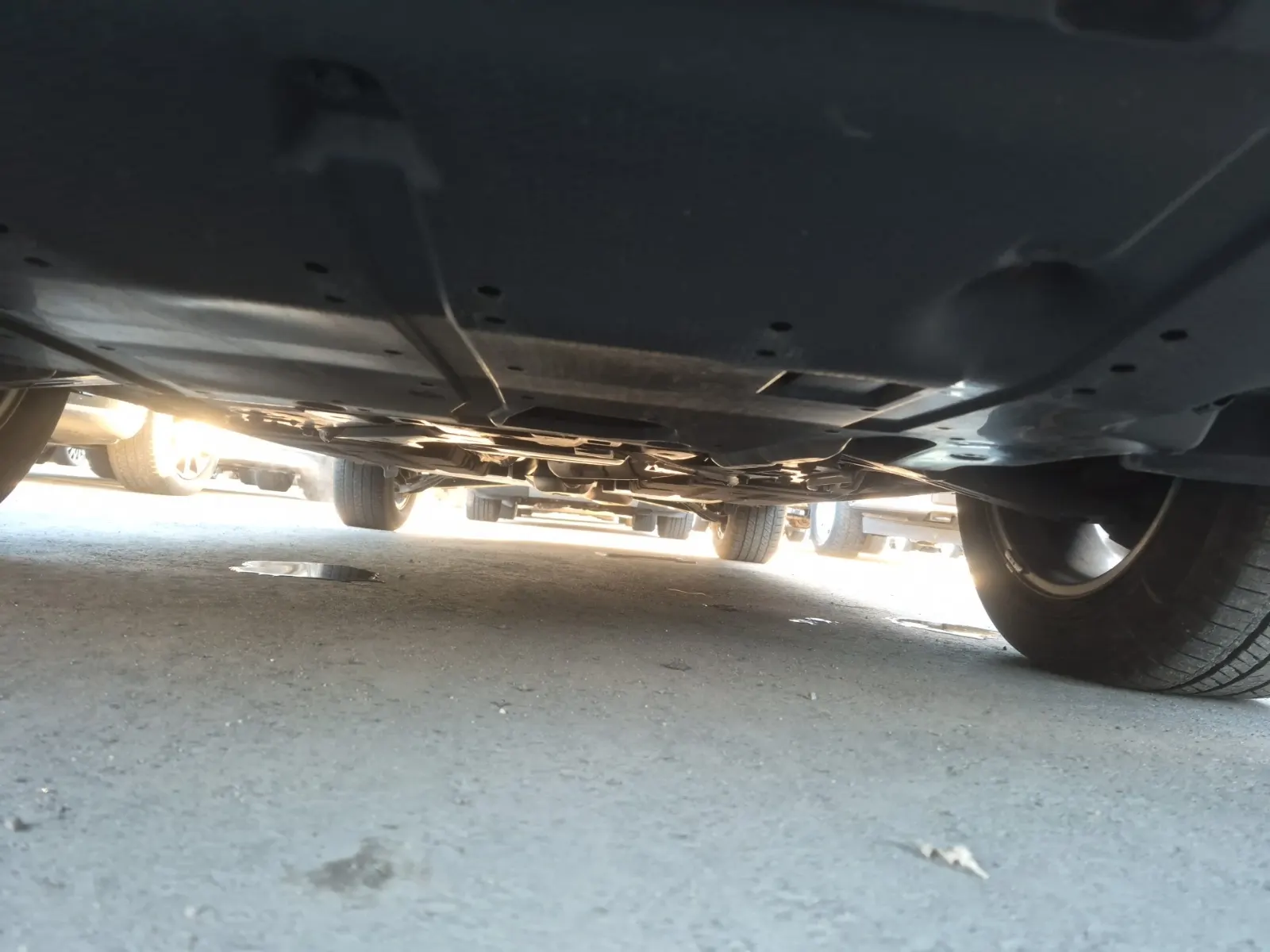Undercarriage - Front Photo