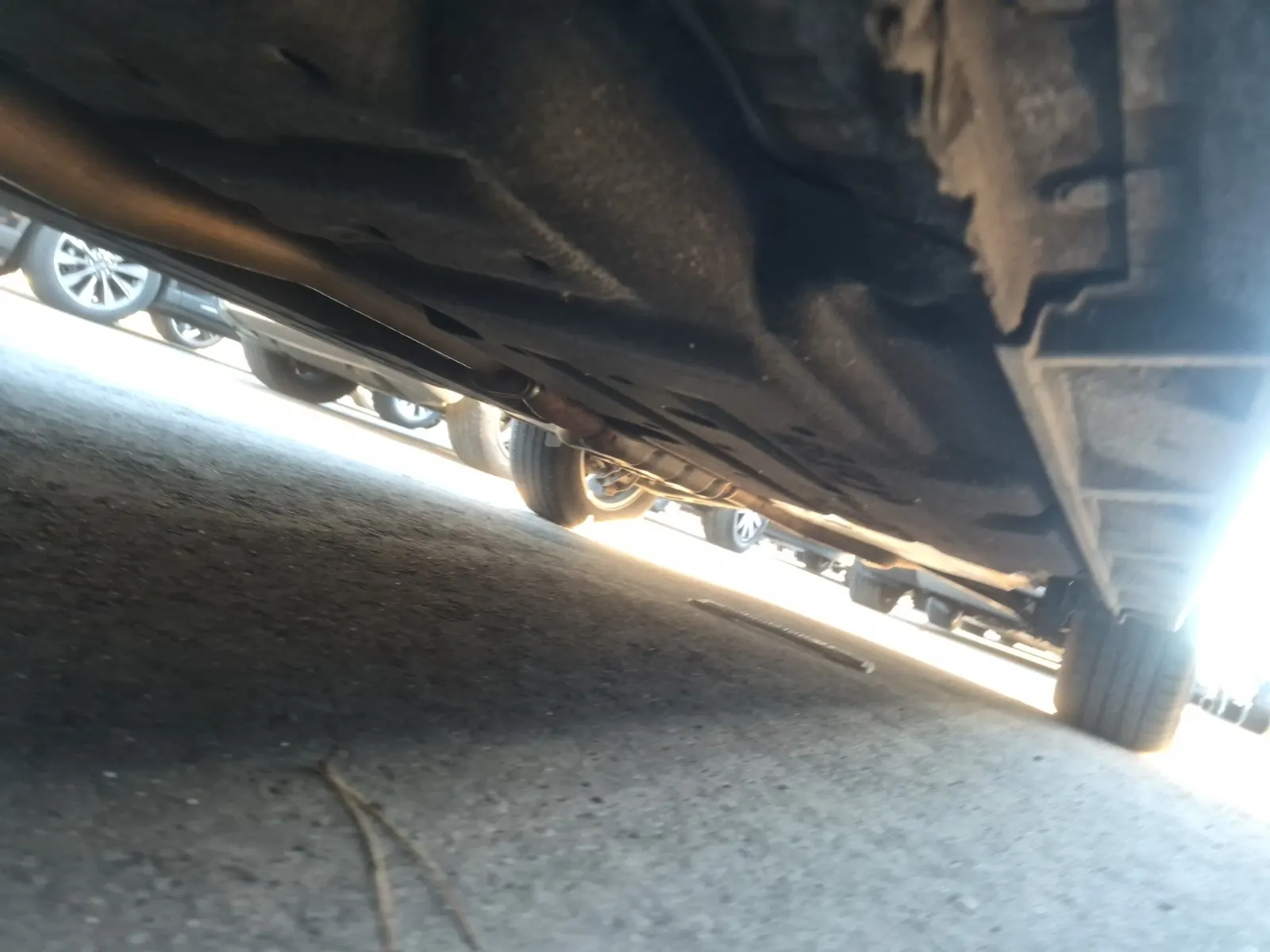Undercarriage - Driver Photo