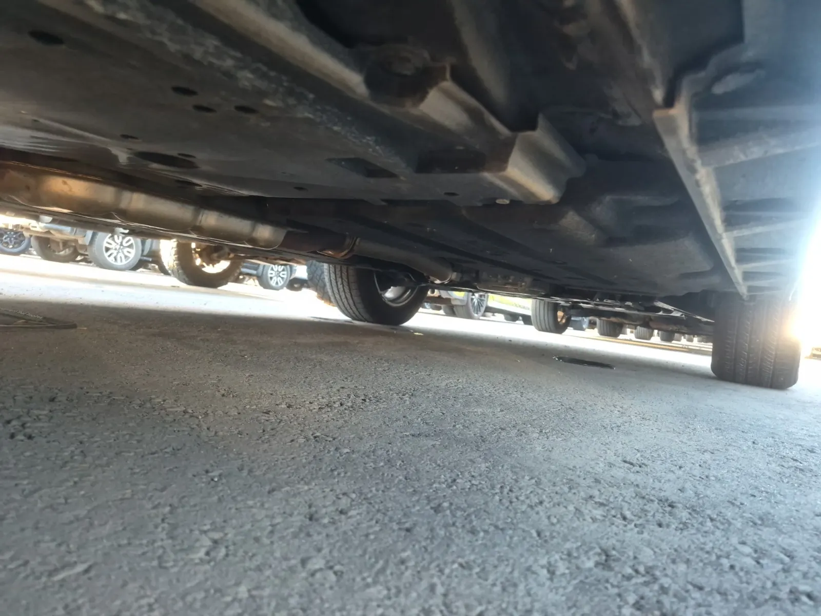 Undercarriage - Passenger Photo