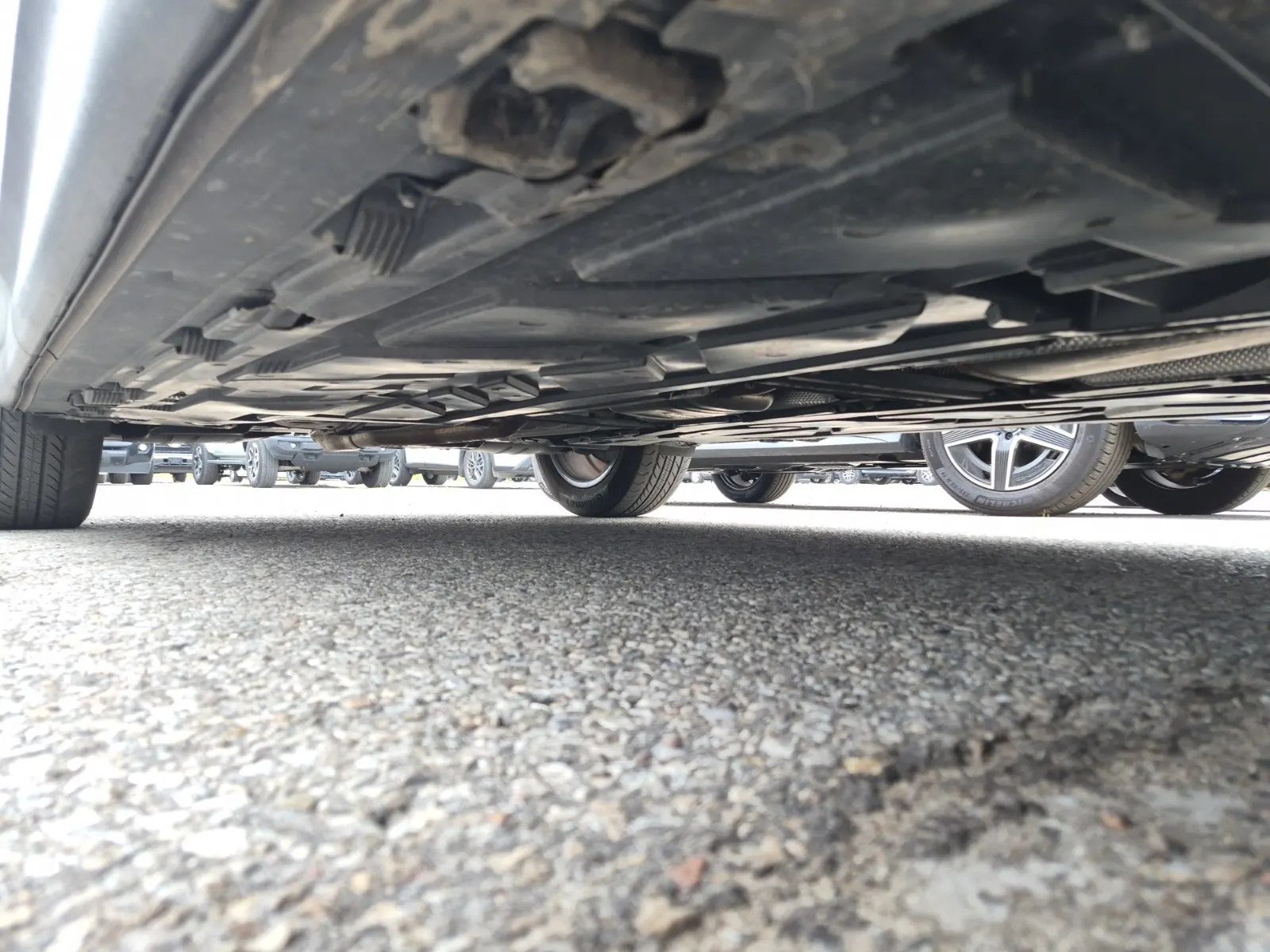 Undercarriage - Passenger Photo