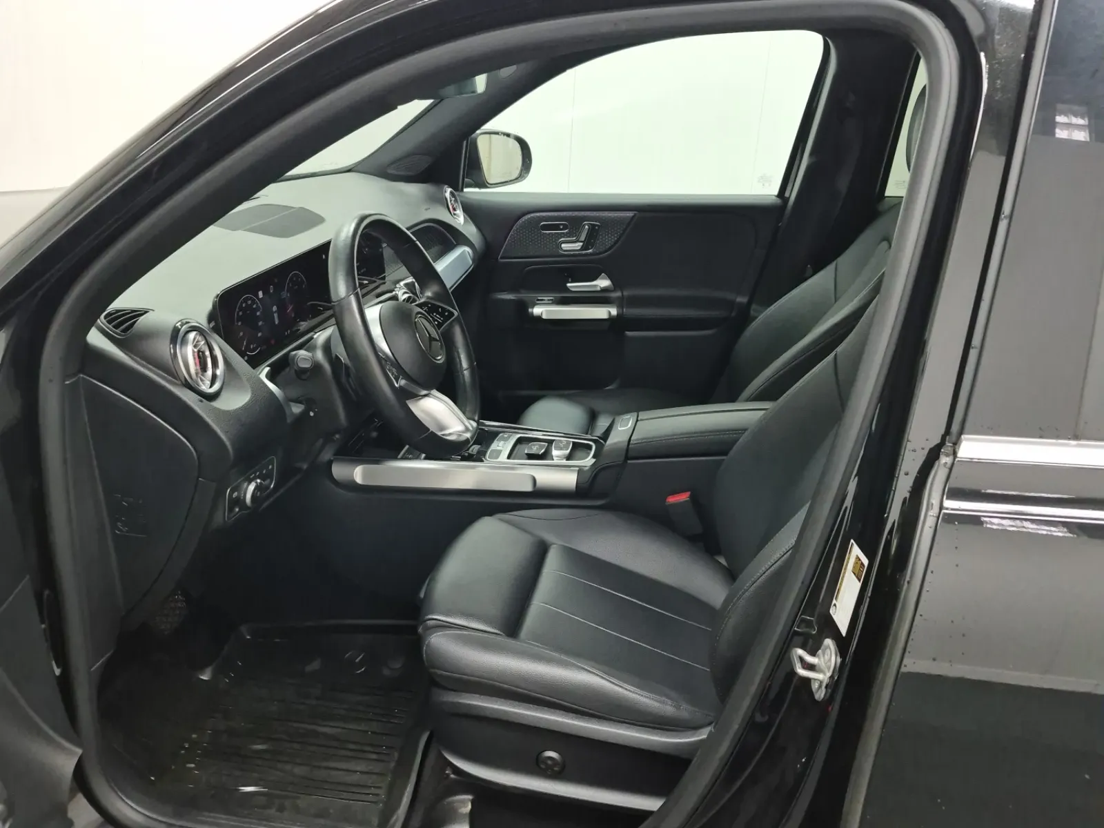 Front Interior Photo