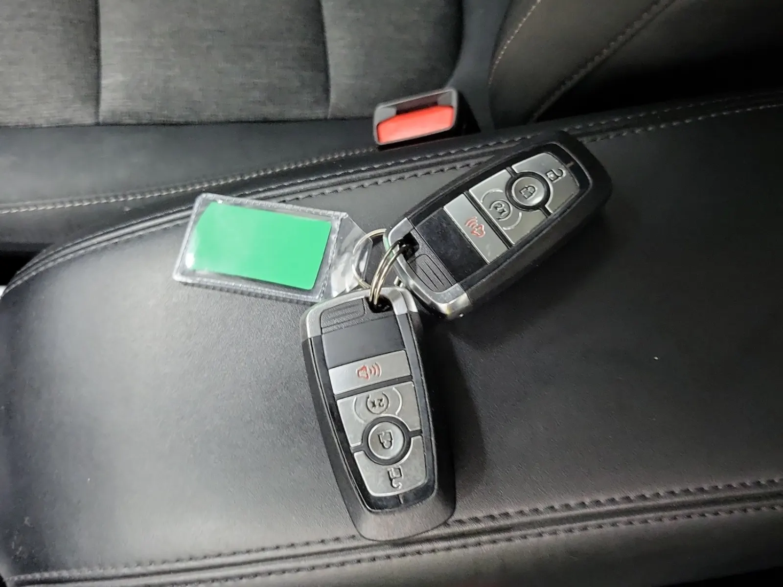 Keys/Fobs/Manual Photo